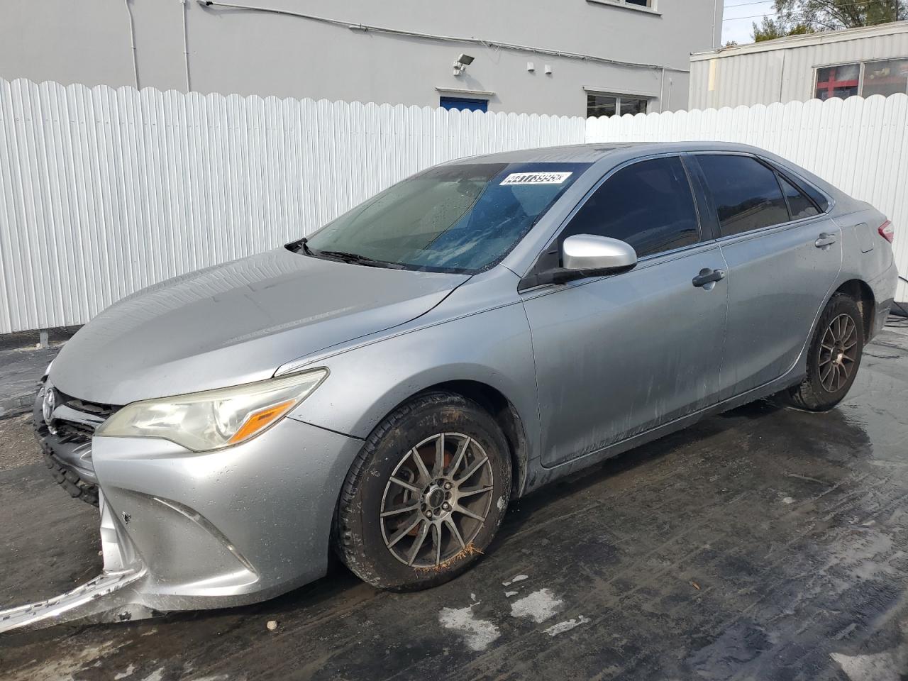 TOYOTA CAMRY LE 2016