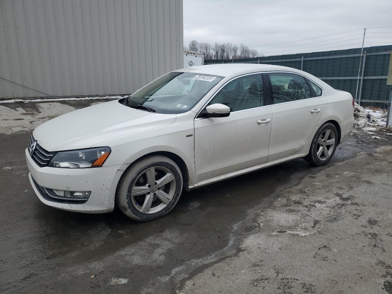 VOLKSWAGEN PASSAT S 2015