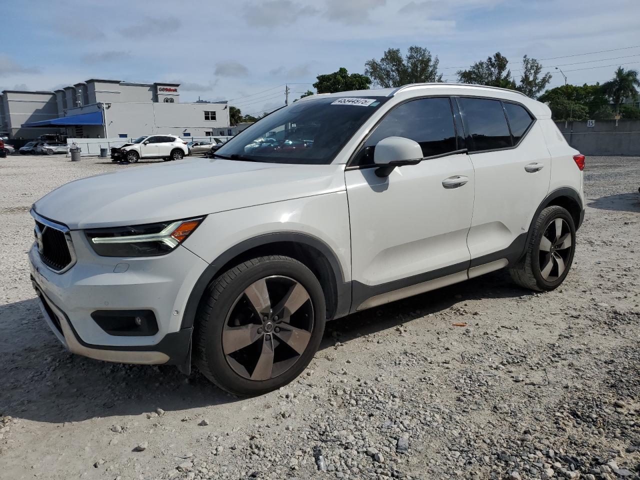 VOLVO XC40 T4 MO 2019