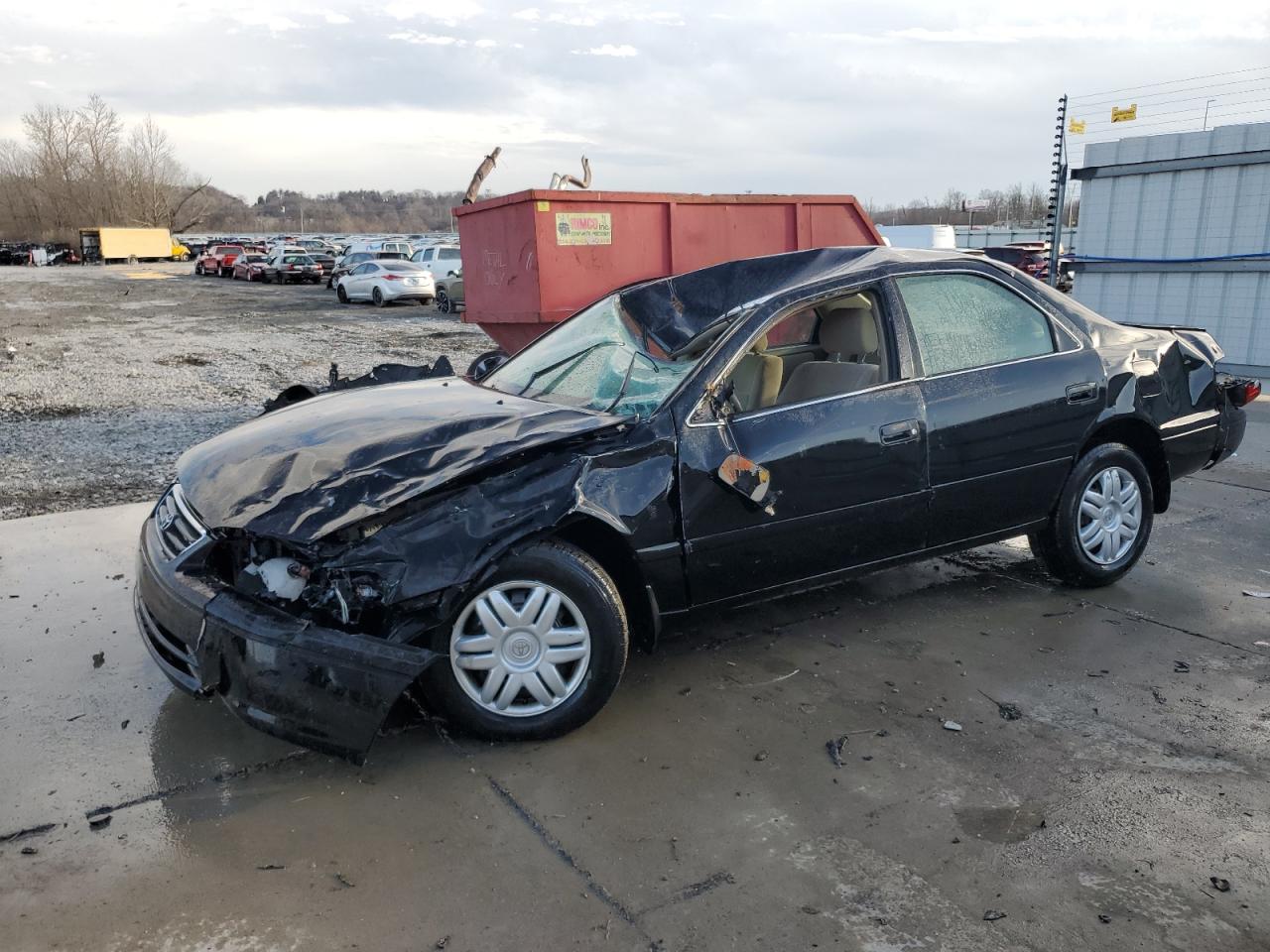 TOYOTA CAMRY CE 2001