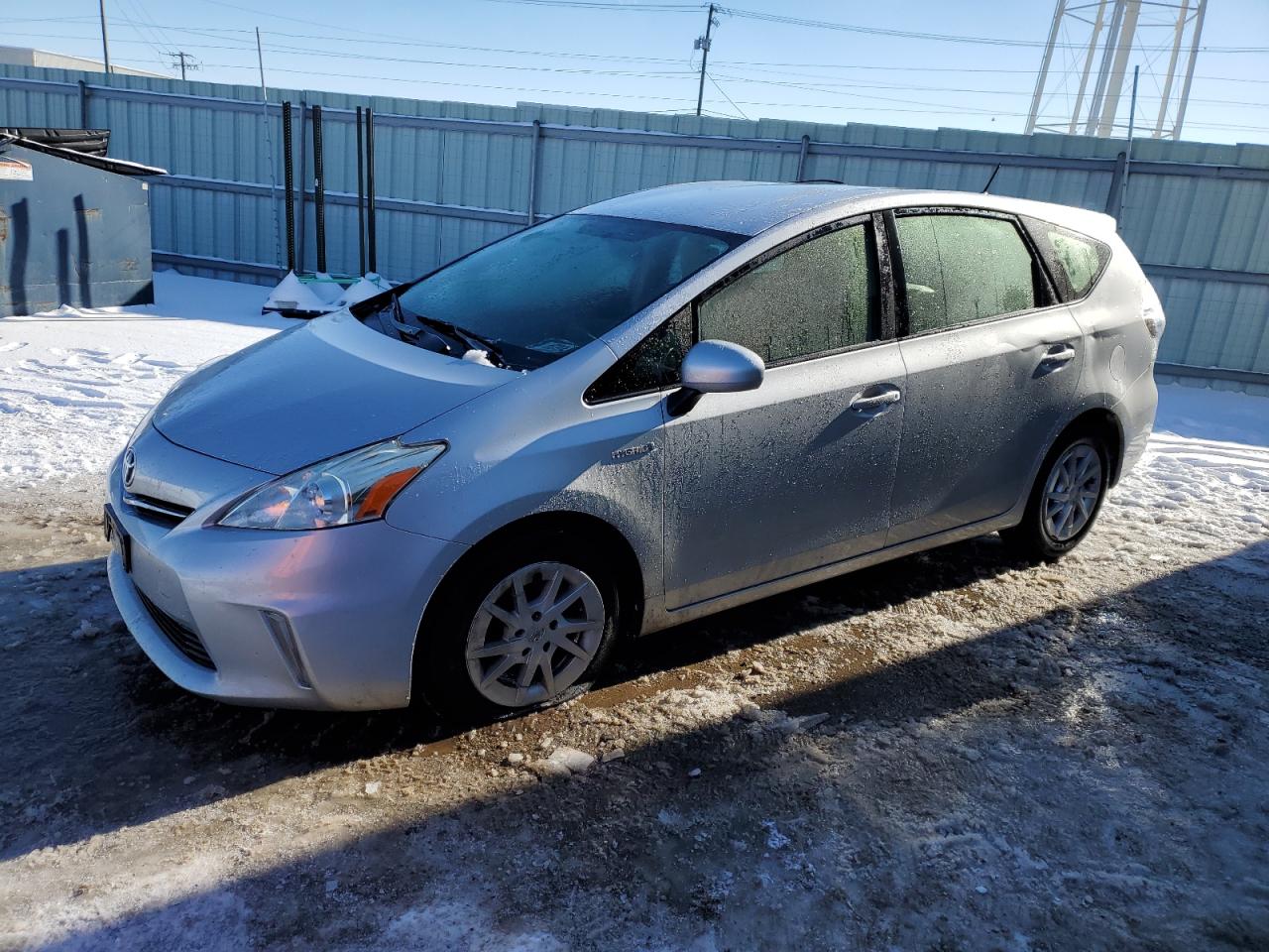 TOYOTA PRIUS V 2014