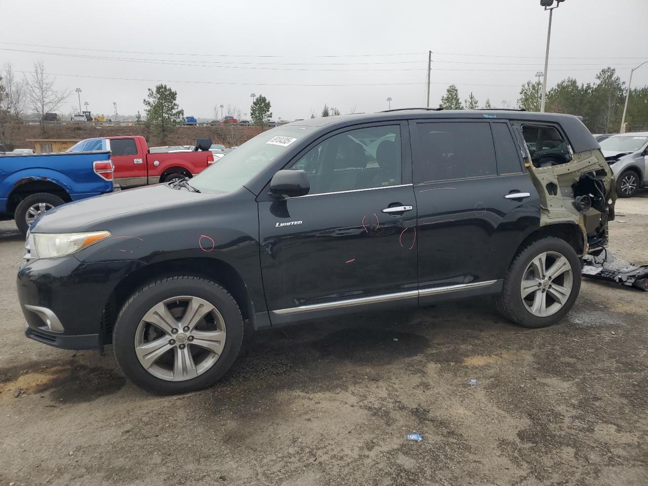 TOYOTA HIGHLANDER 2013