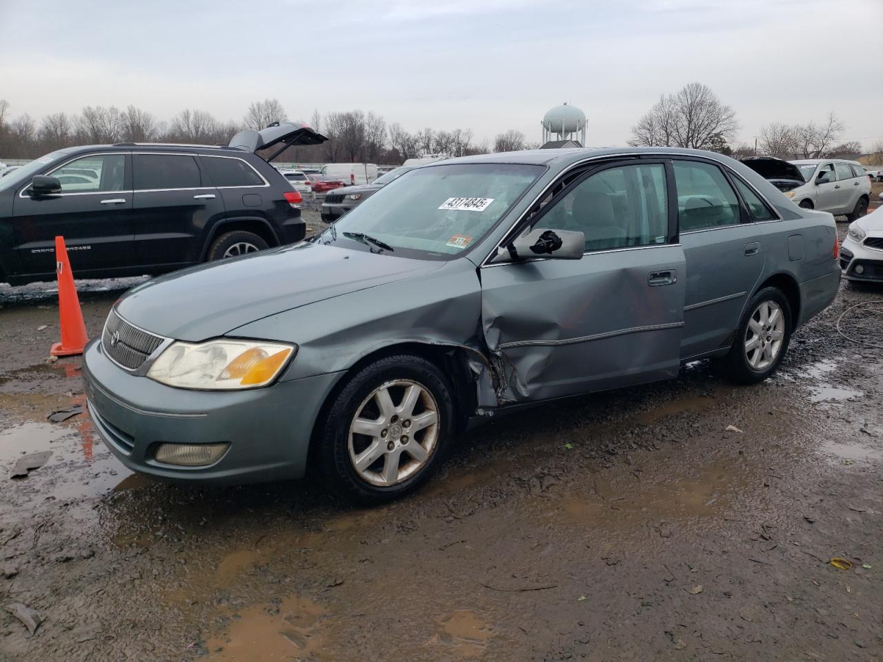 TOYOTA AVALON XL 2000