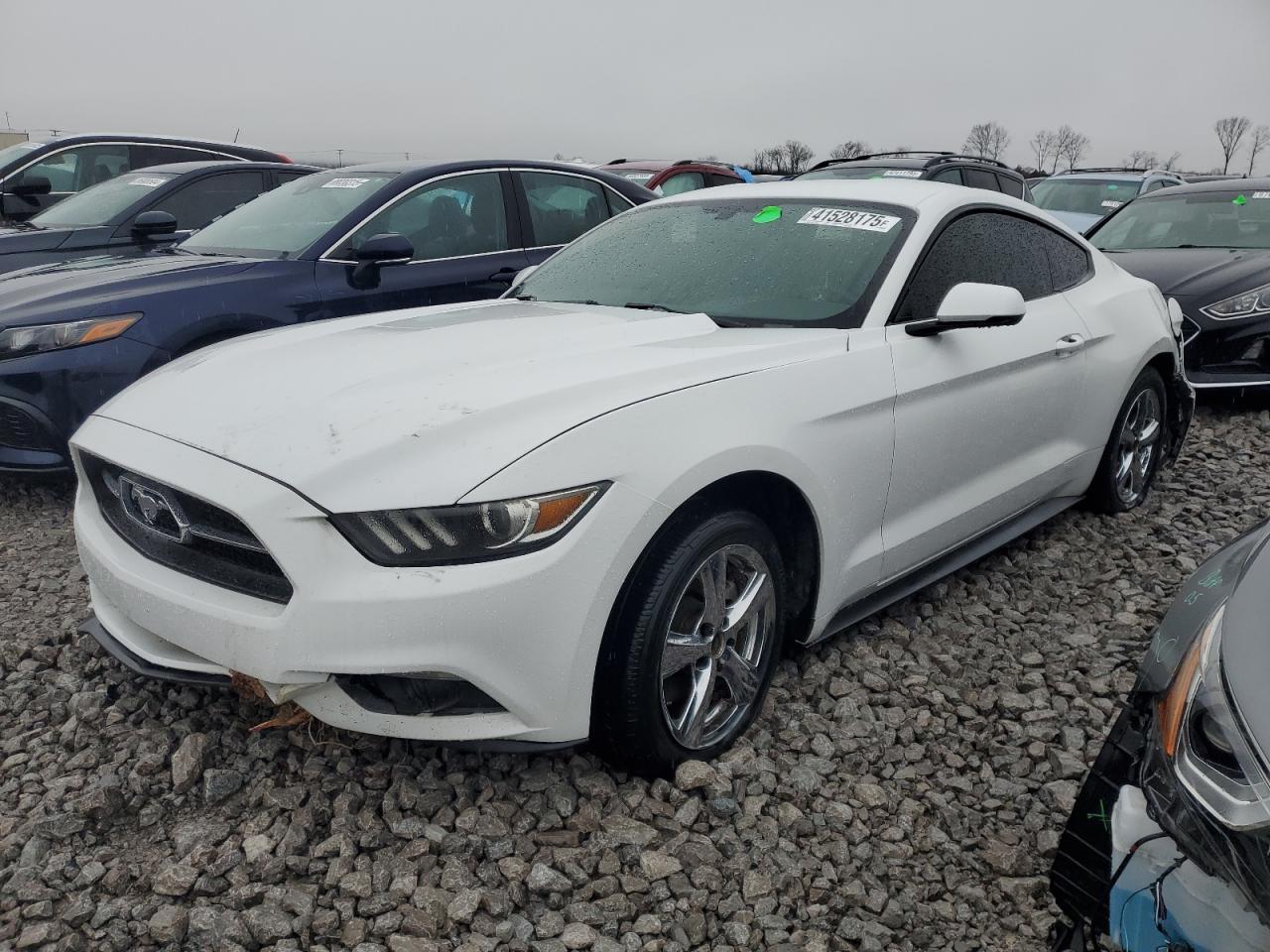 FORD MUSTANG 2015
