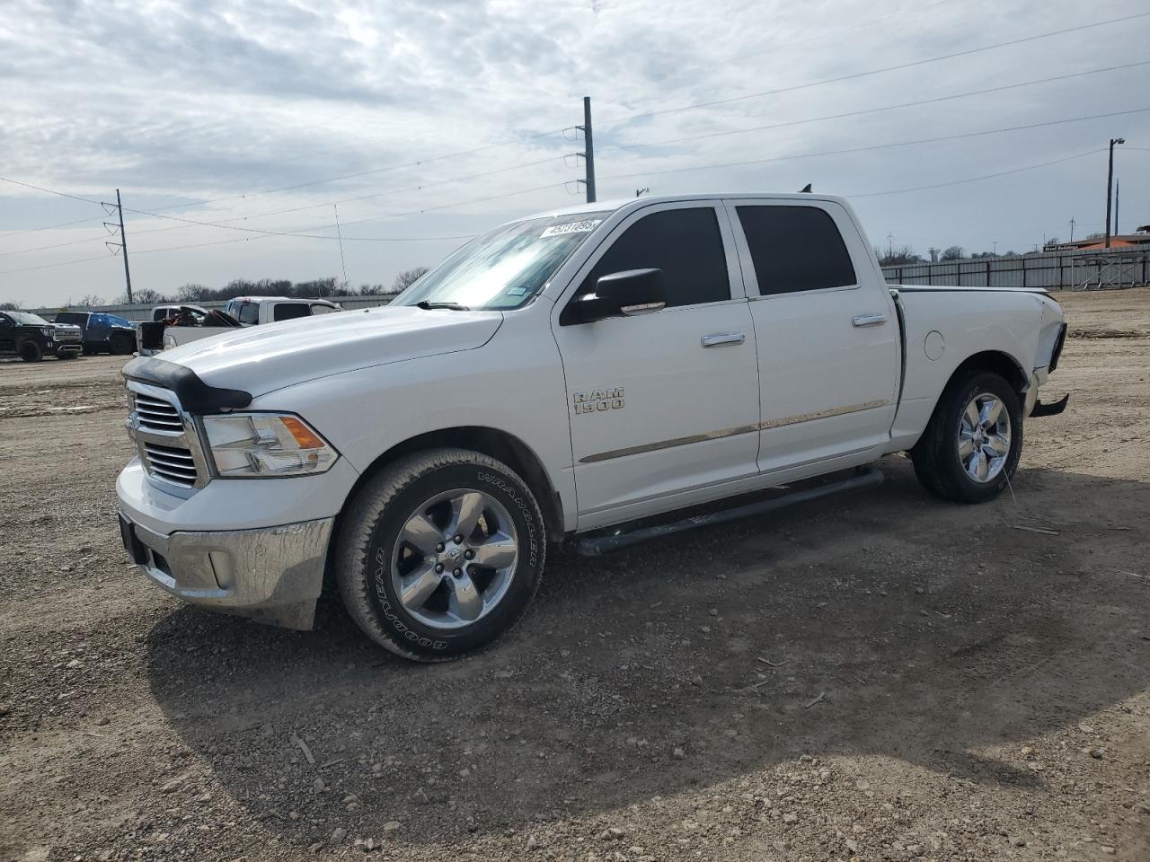 RAM 1500 SLT 2017