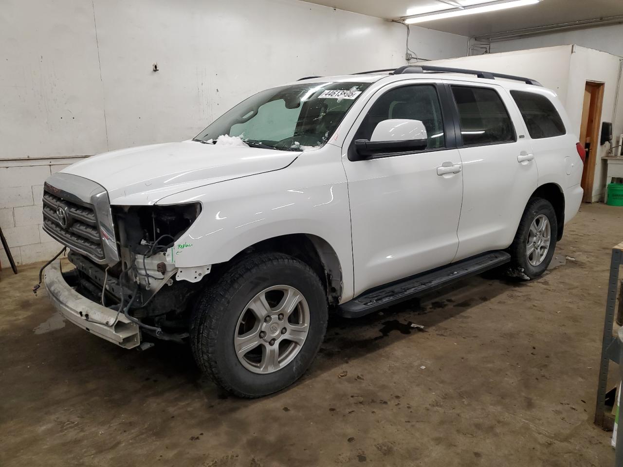 TOYOTA SEQUOIA SR 2013