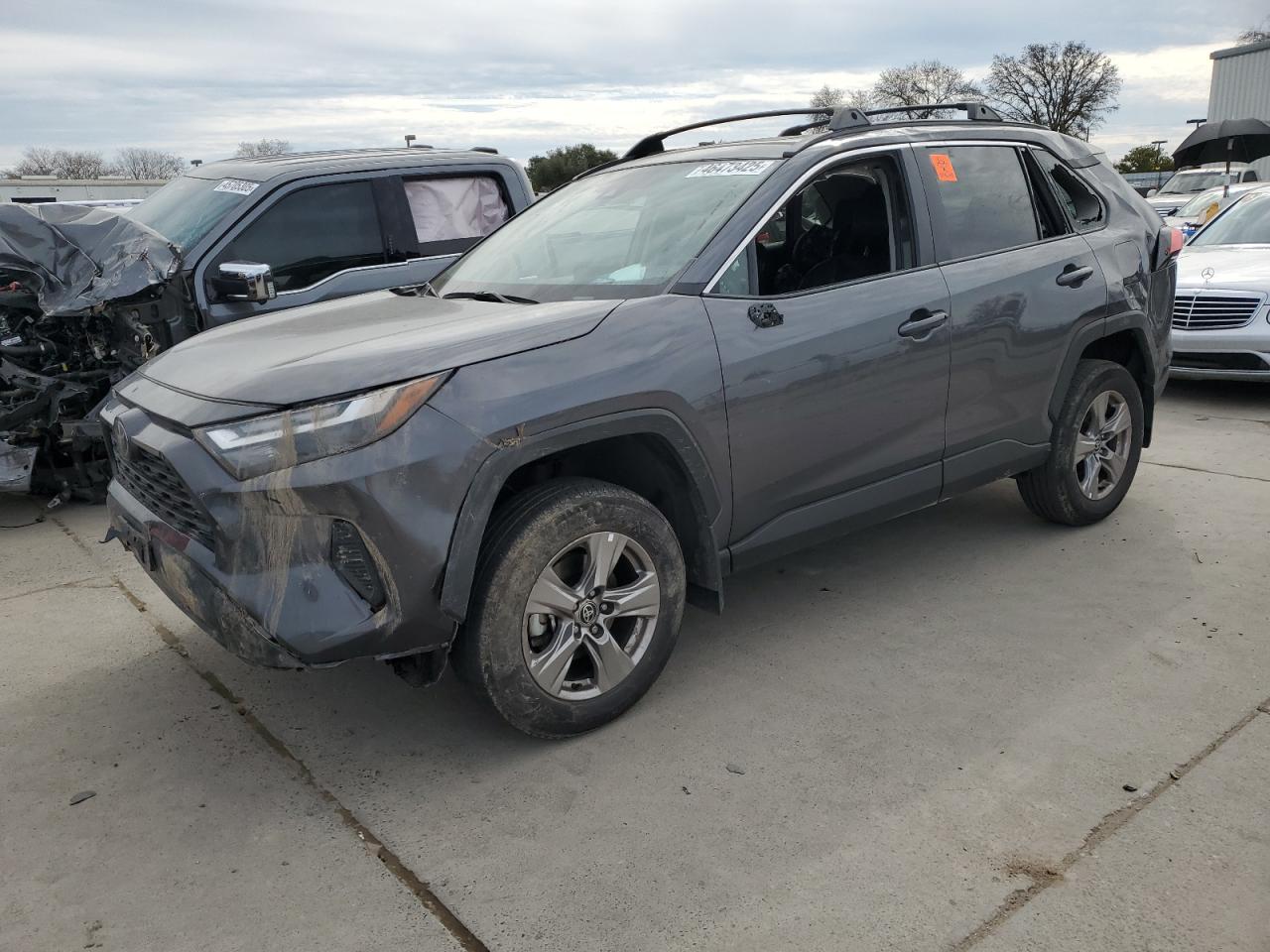 TOYOTA RAV4 XLE 2023