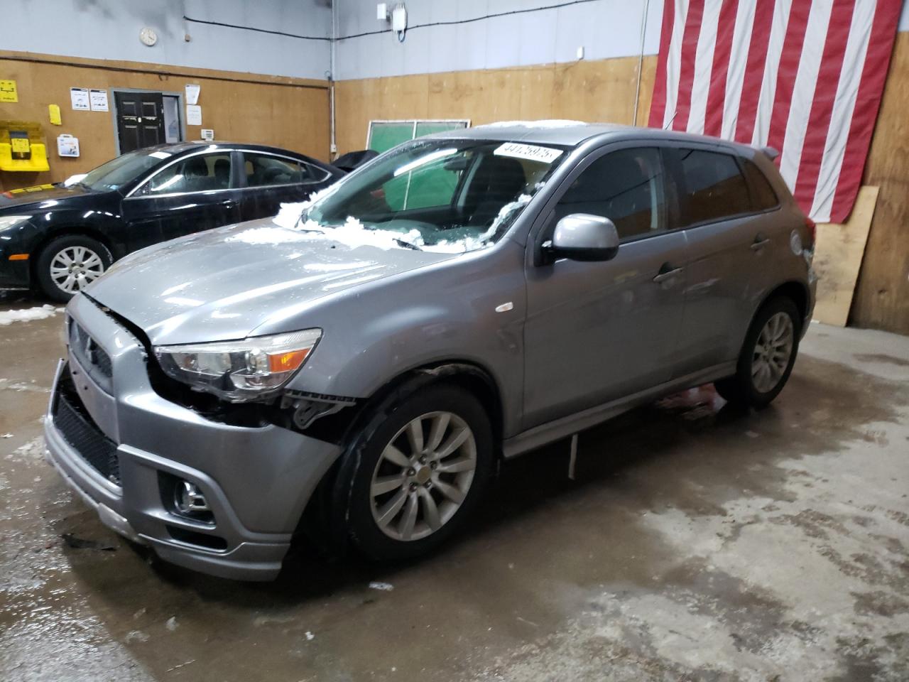 MITSUBISHI OUTLANDER 2011
