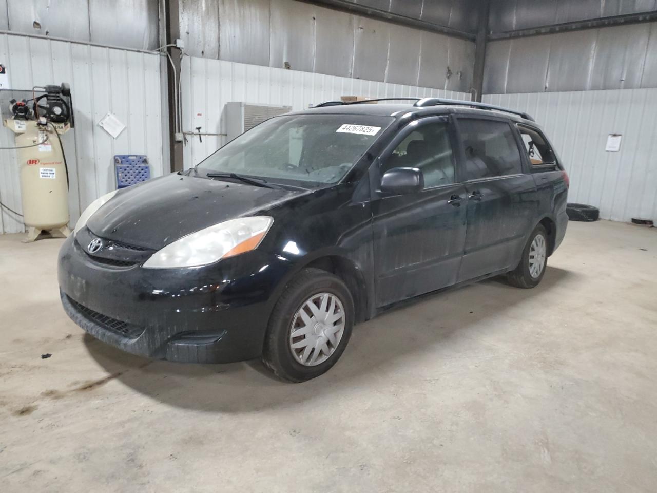 TOYOTA SIENNA CE 2008