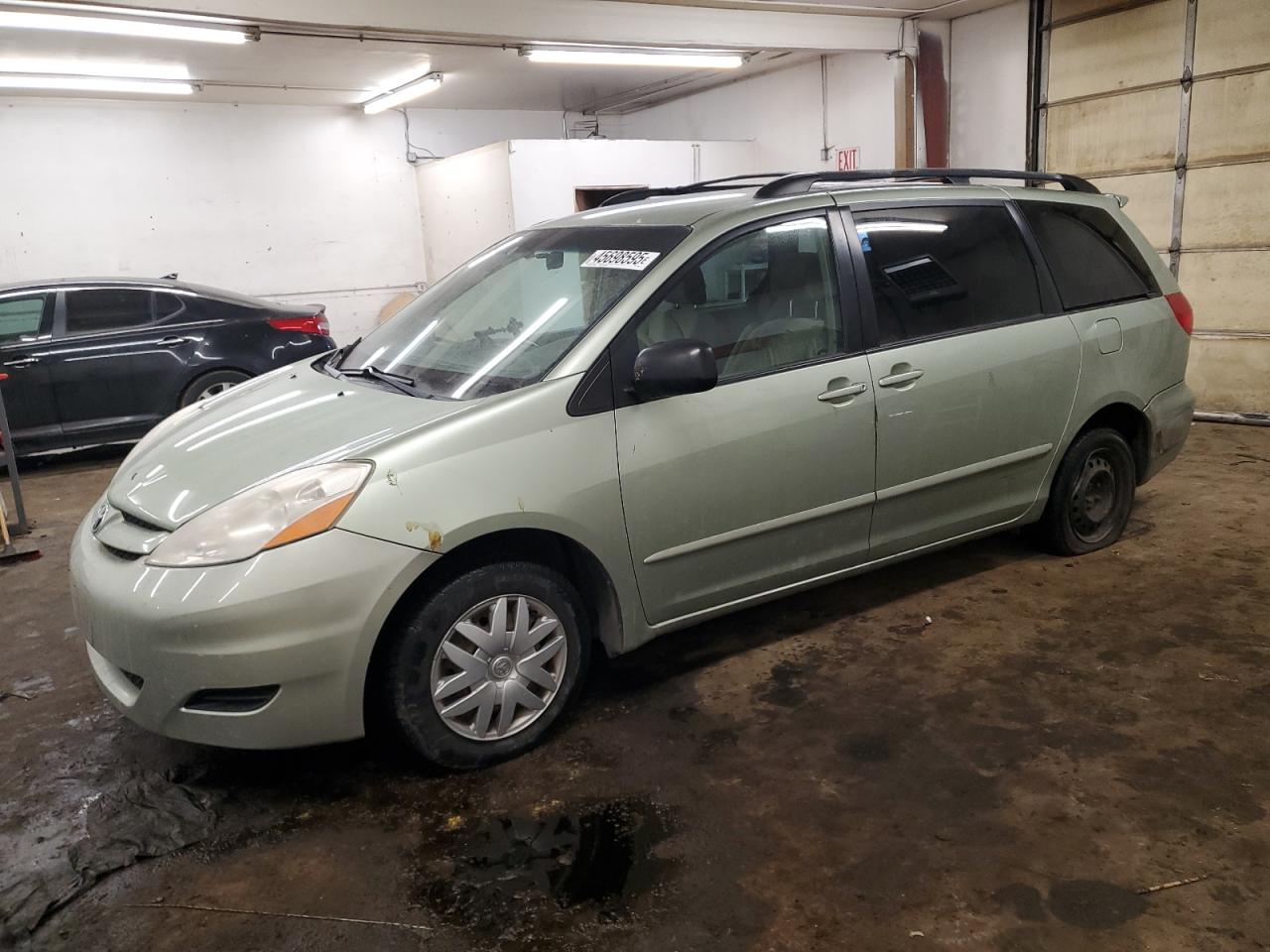 TOYOTA SIENNA CE 2008