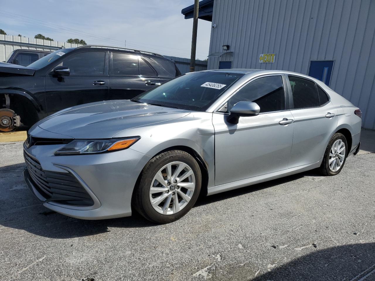 TOYOTA CAMRY LE 2023