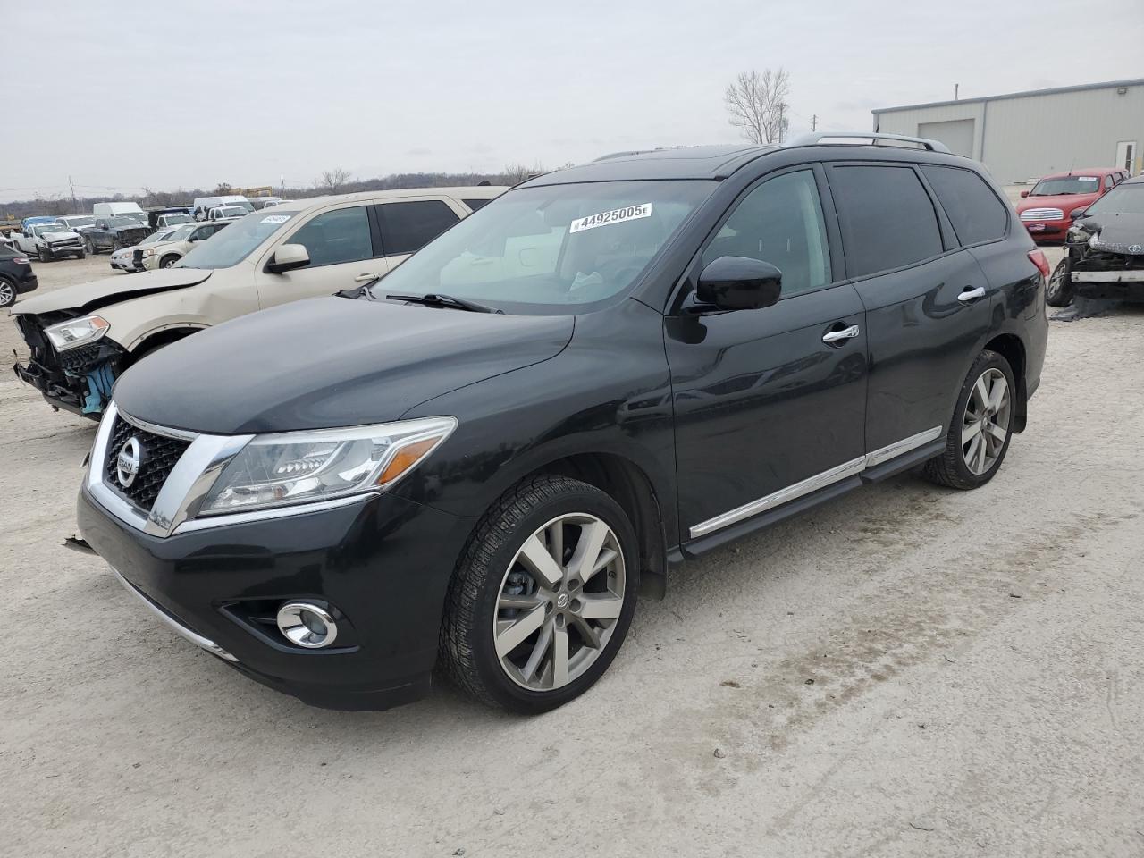 NISSAN PATHFINDER 2015