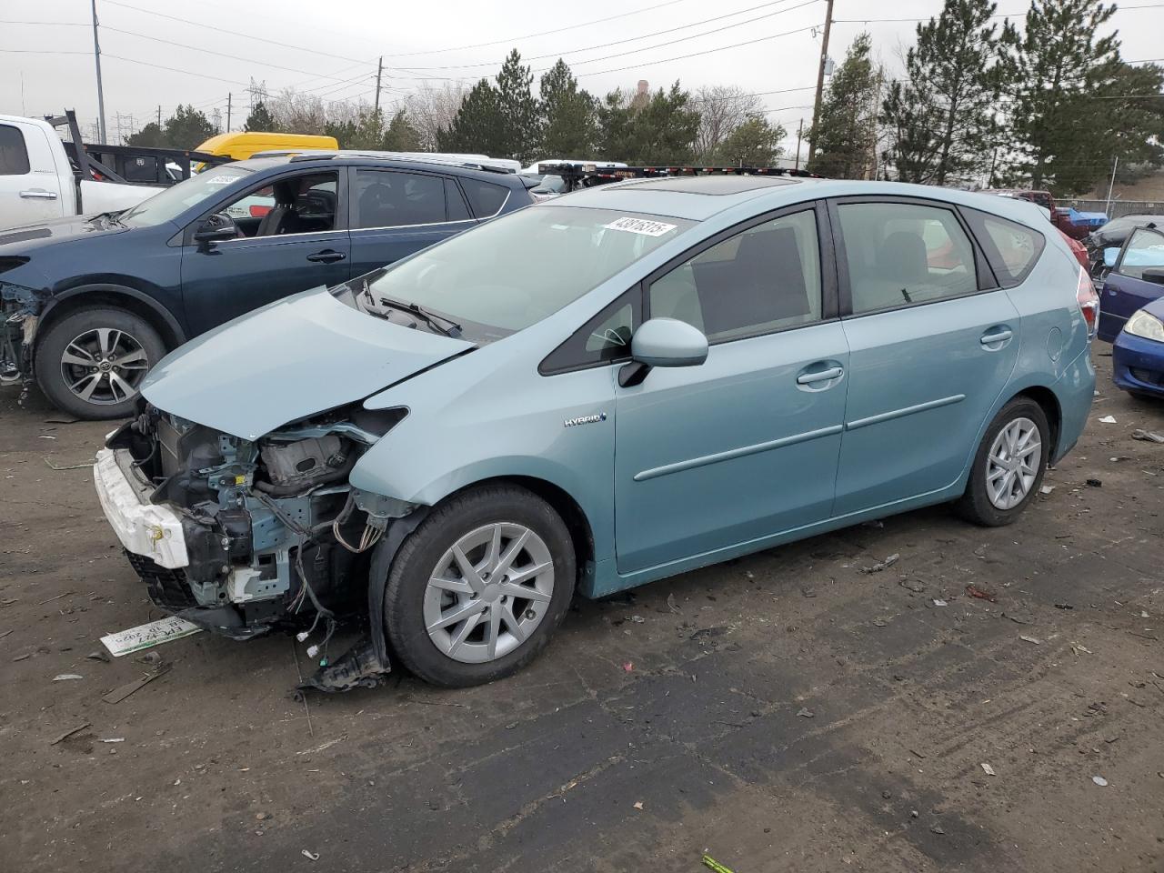 TOYOTA PRIUS V 2015