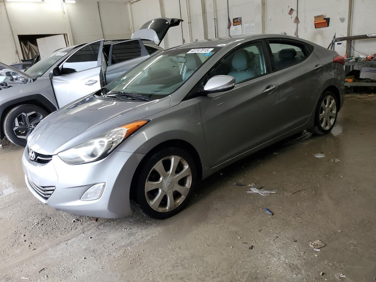 HYUNDAI ELANTRA GL 2012