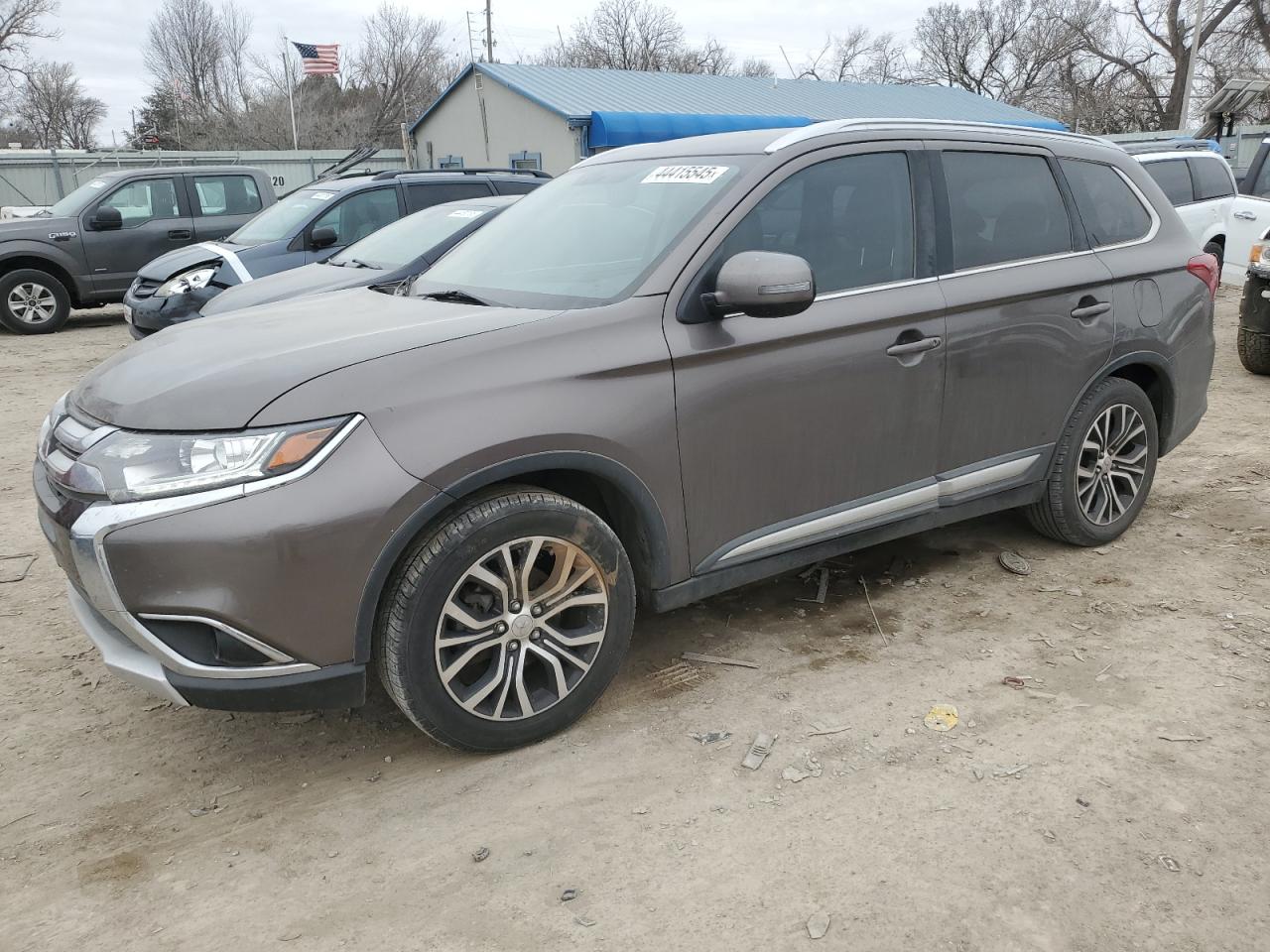 MITSUBISHI OUTLANDER 2018