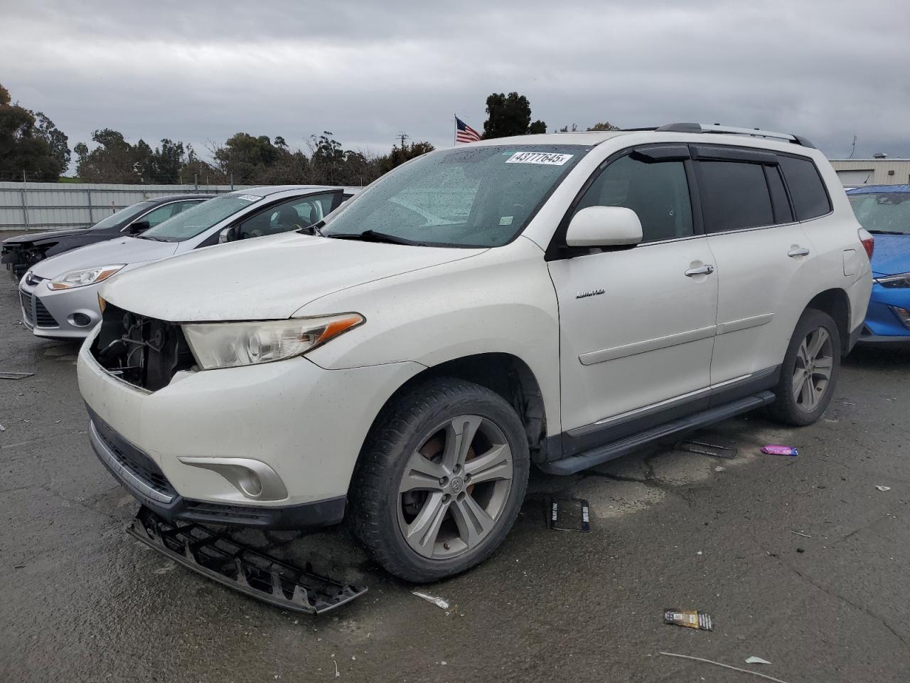 TOYOTA HIGHLANDER 2011