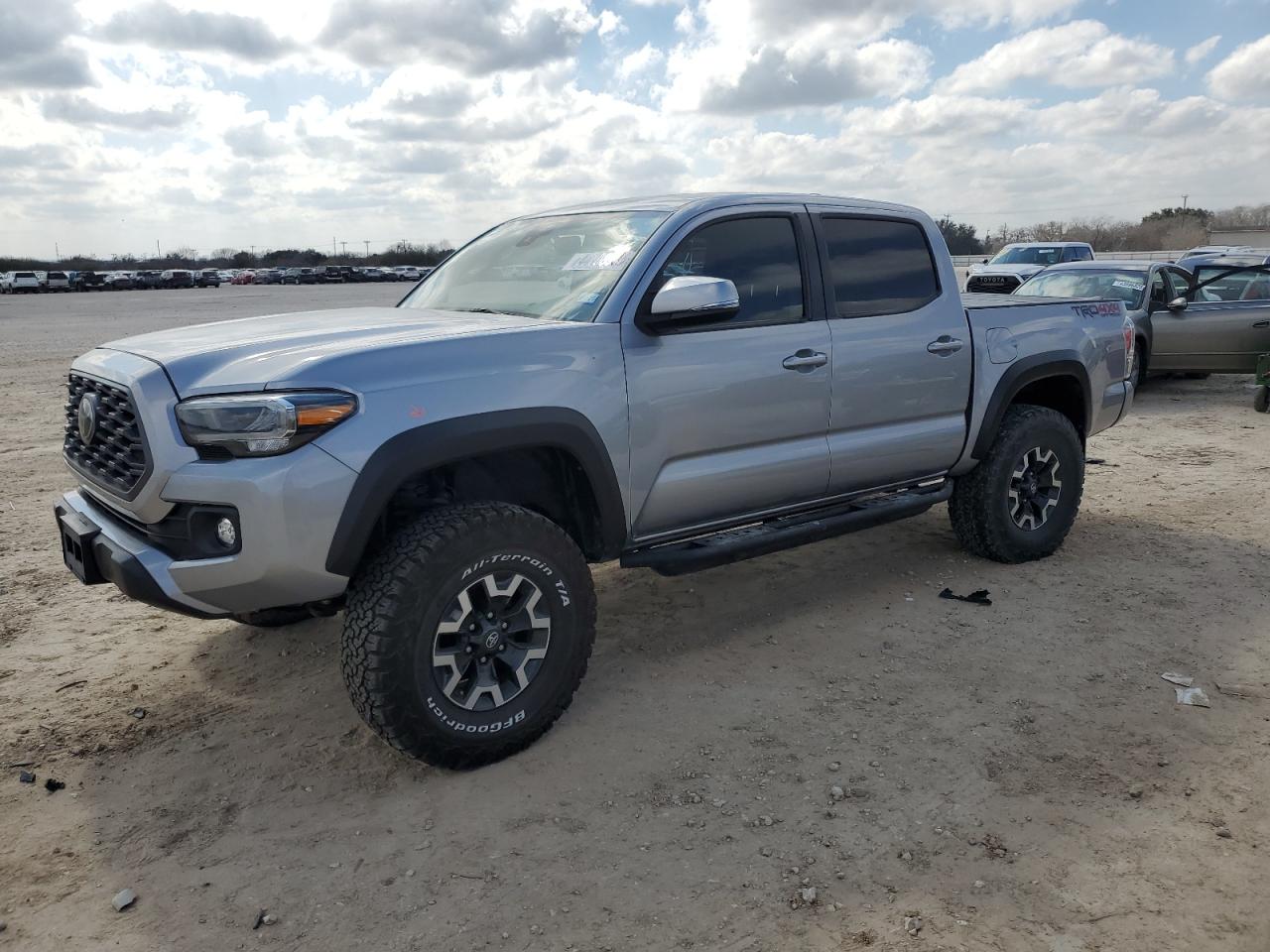 TOYOTA TACOMA DOU 2021