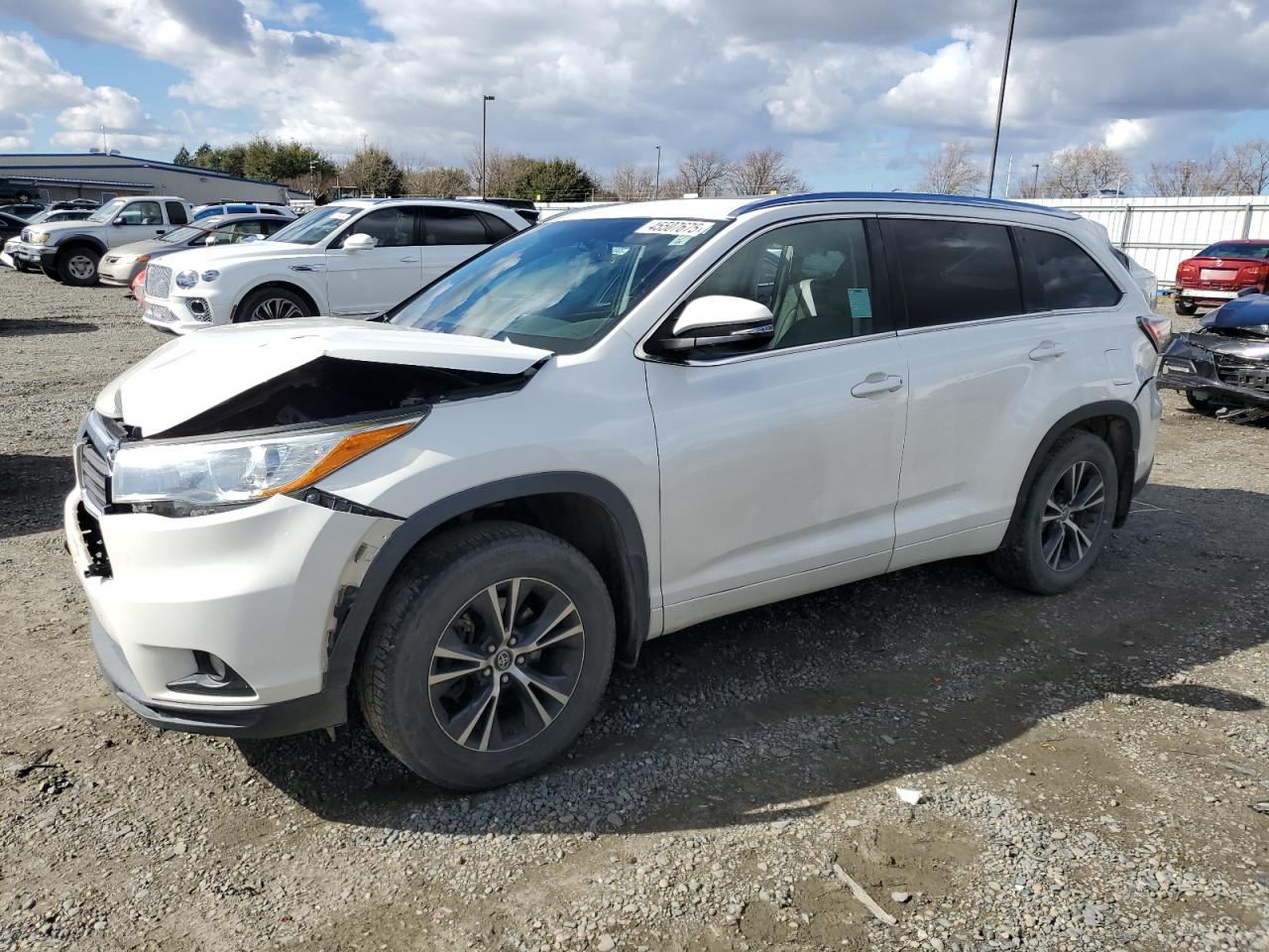 TOYOTA HIGHLANDER 2016