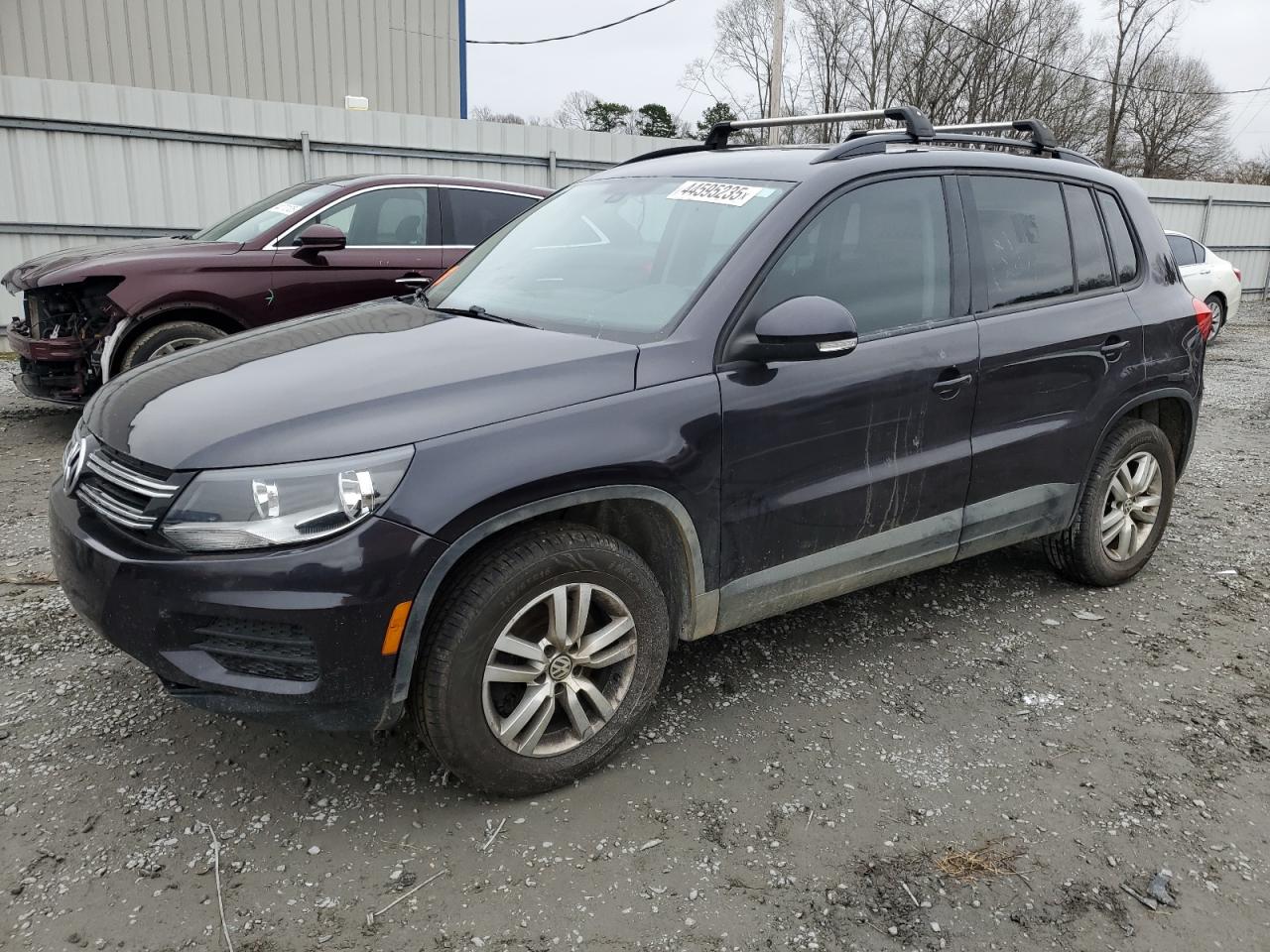 VOLKSWAGEN TIGUAN S 2016
