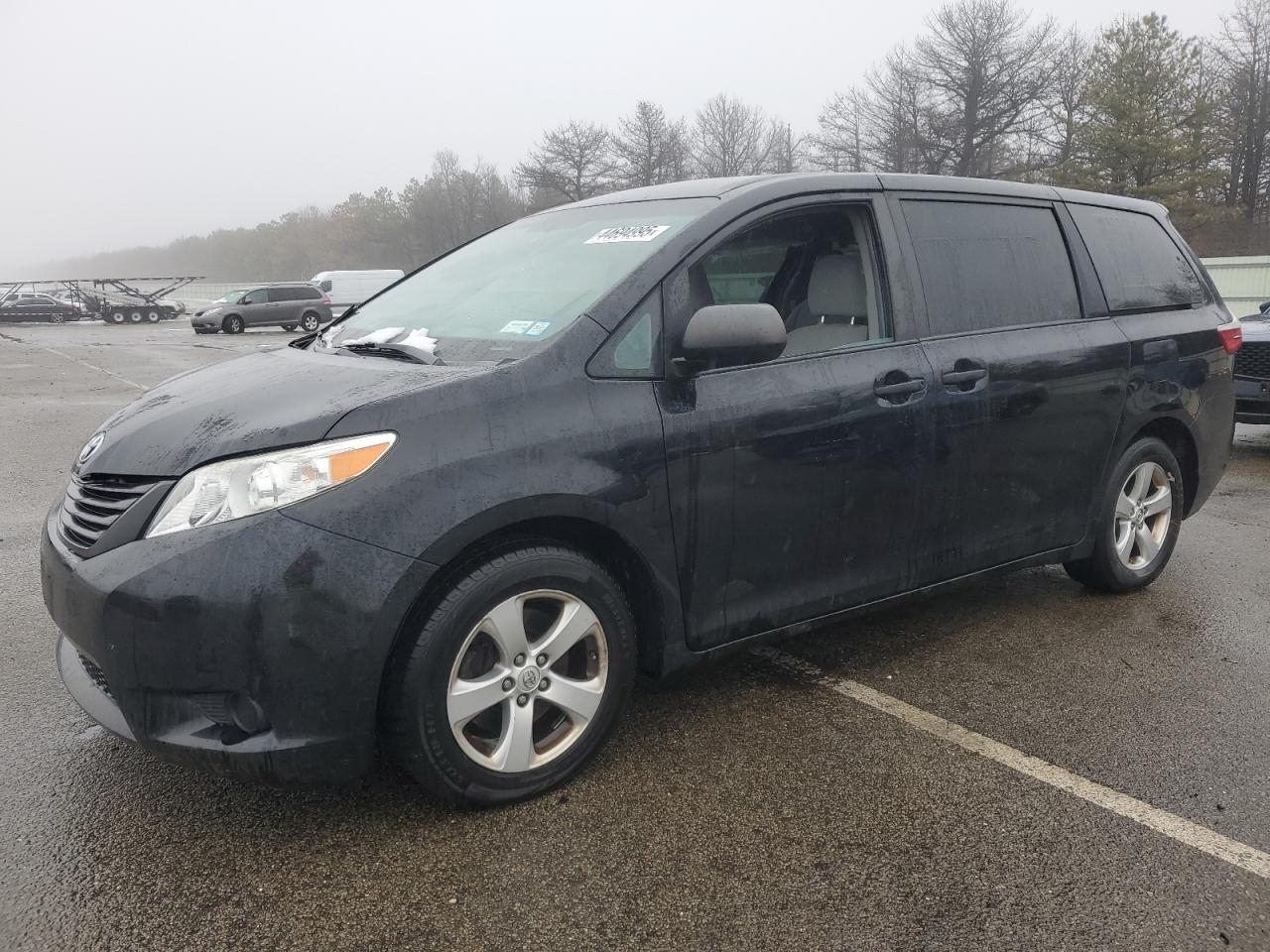 TOYOTA SIENNA 2017