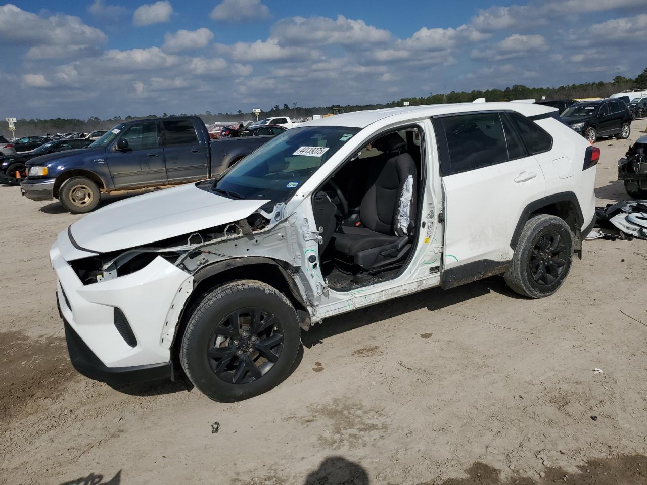 TOYOTA RAV4 LE 2023