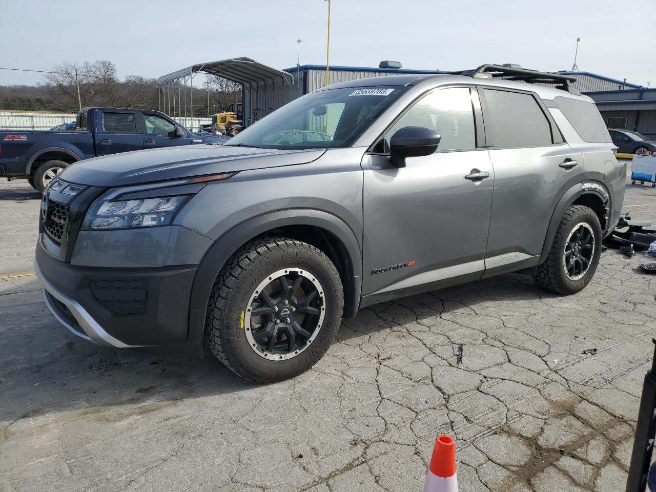 NISSAN PATHFINDER 2024