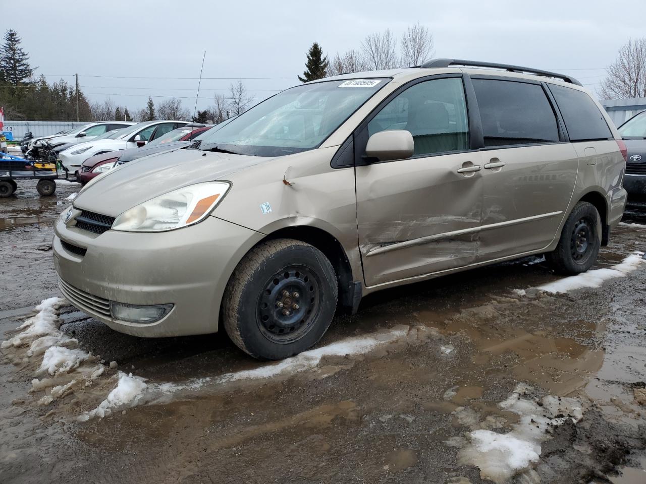 TOYOTA SIENNA LE 2004