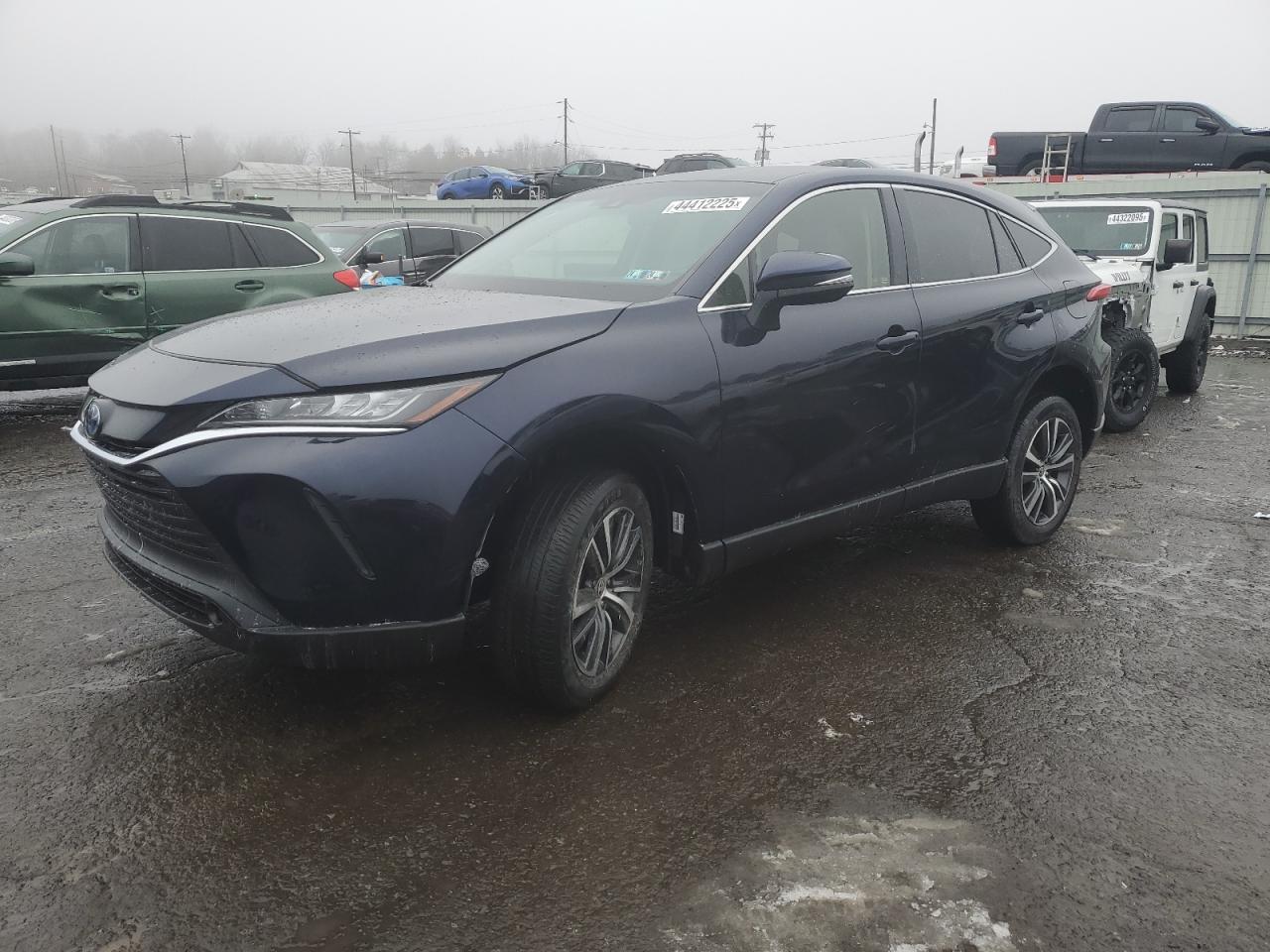 TOYOTA VENZA LE 2021