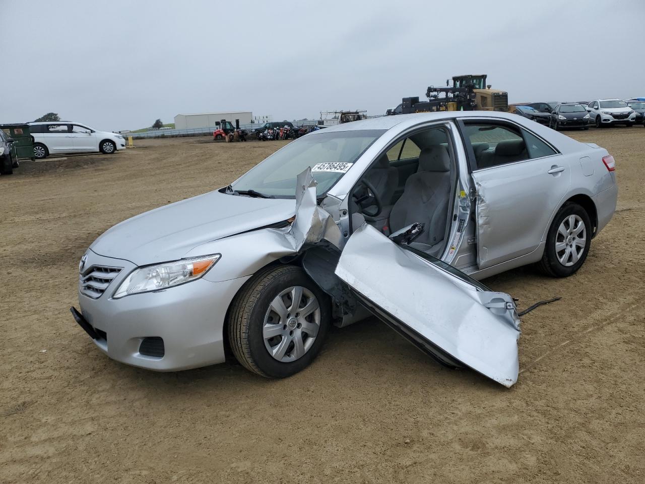 TOYOTA CAMRY BASE 2011