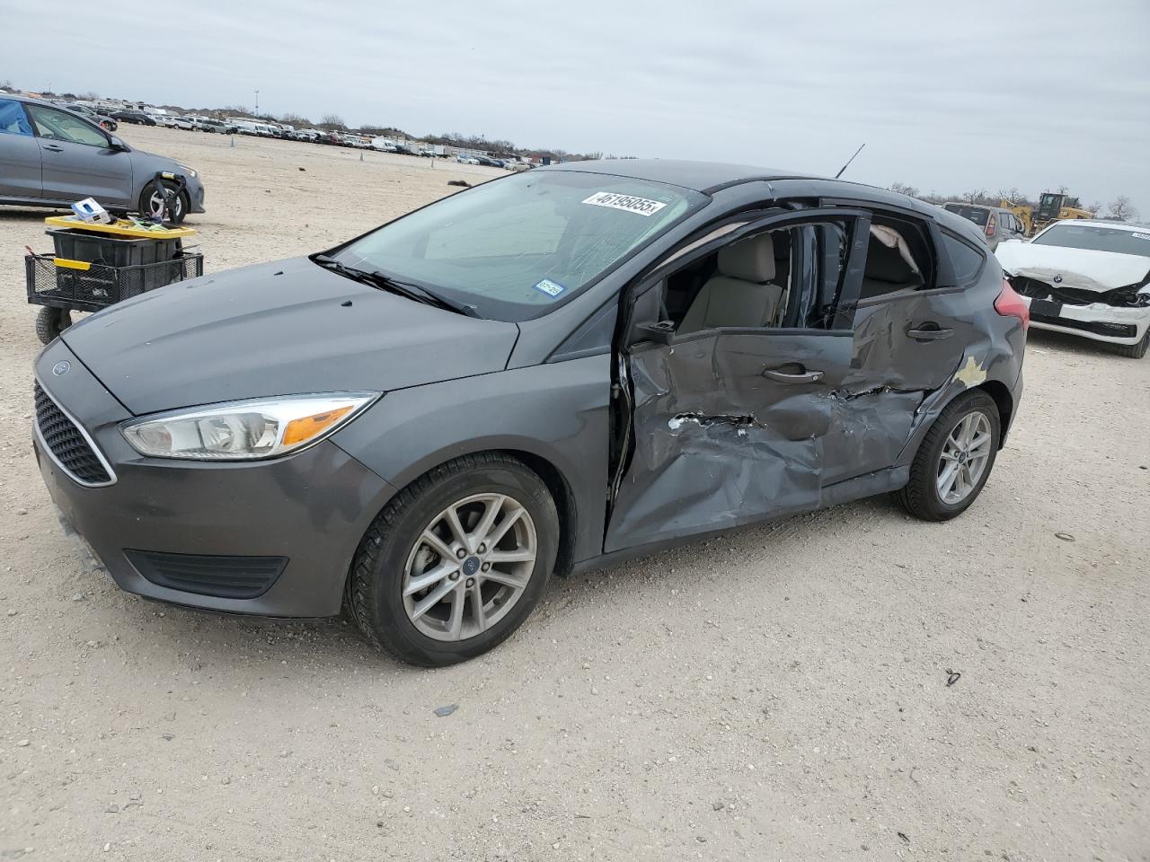 FORD FOCUS SE 2016