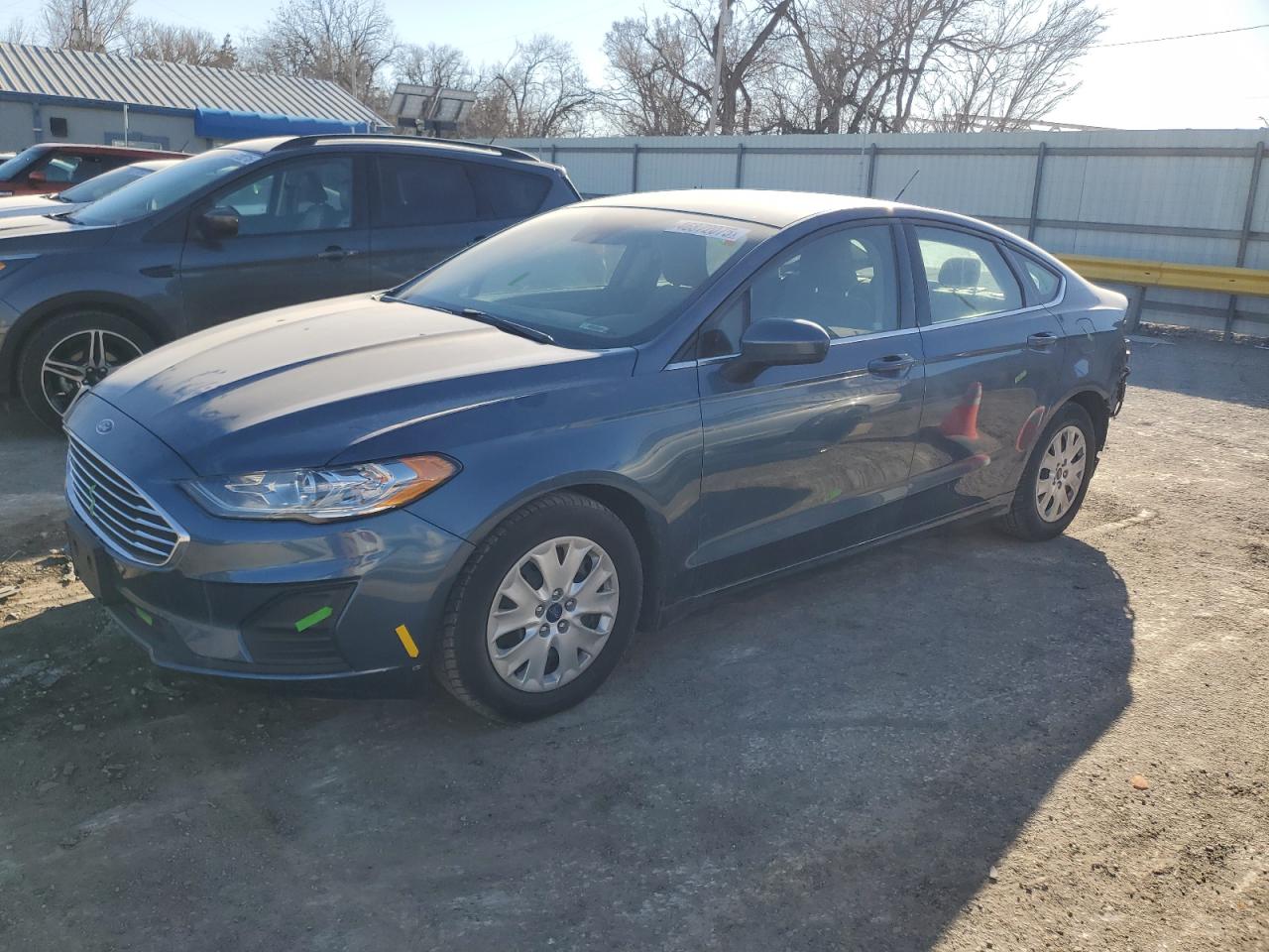 FORD FUSION S 2019