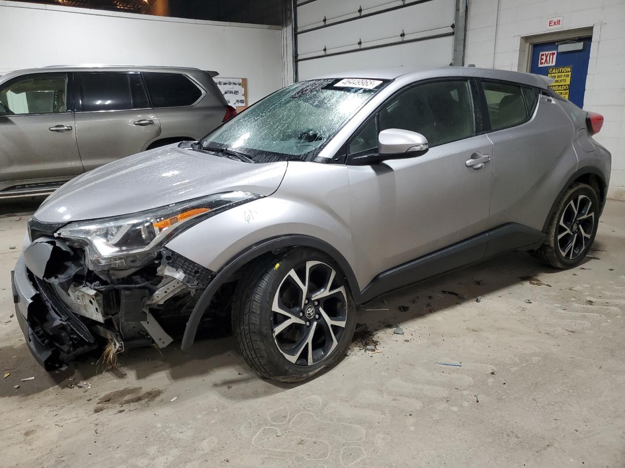 TOYOTA C-HR XLE 2019