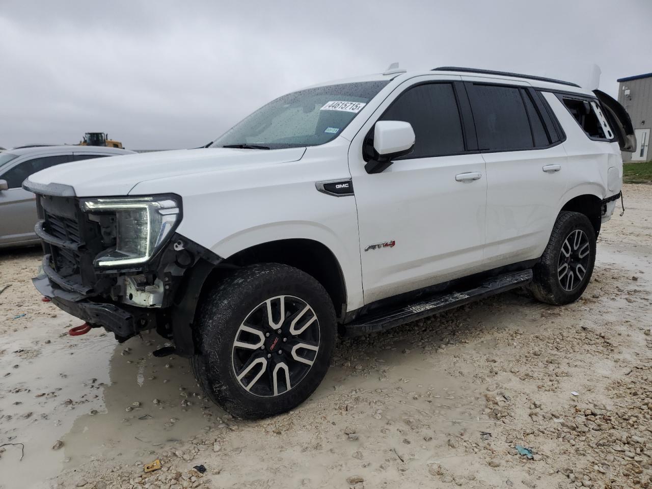 GMC YUKON AT4 2021