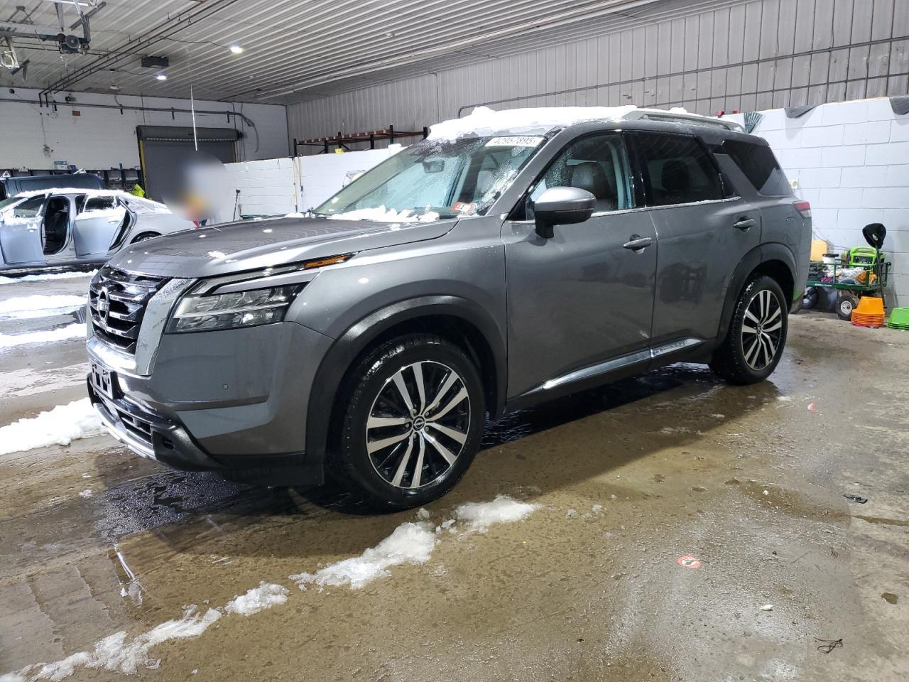 NISSAN PATHFINDER 2023