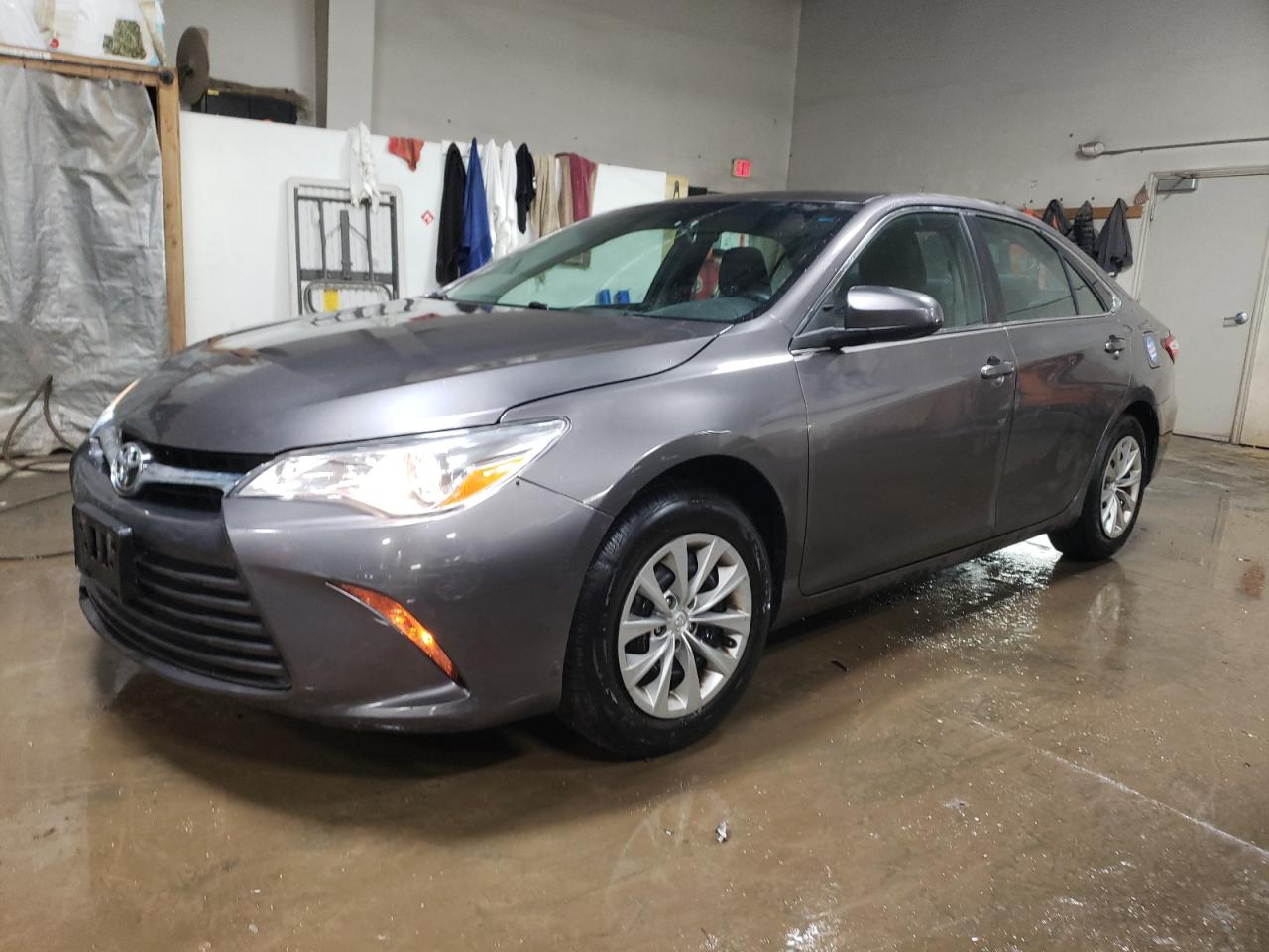 TOYOTA CAMRY LE 2015