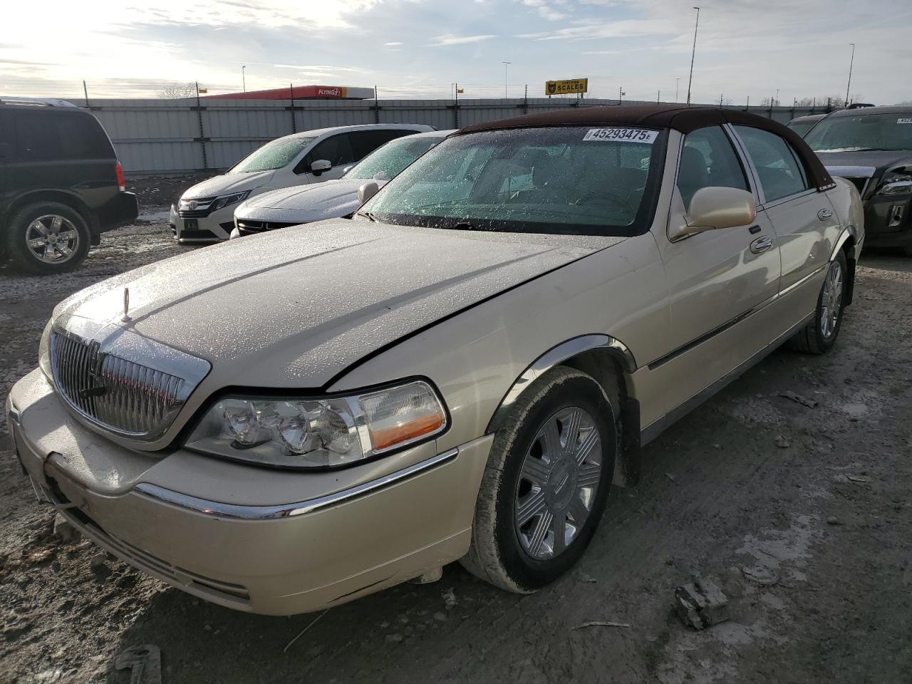 LINCOLN TOWN CAR C 2003