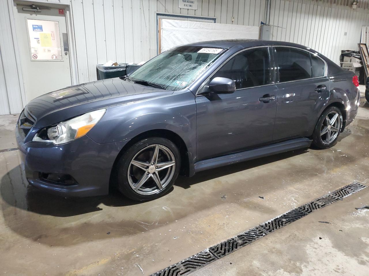 SUBARU LEGACY 2.5 2010