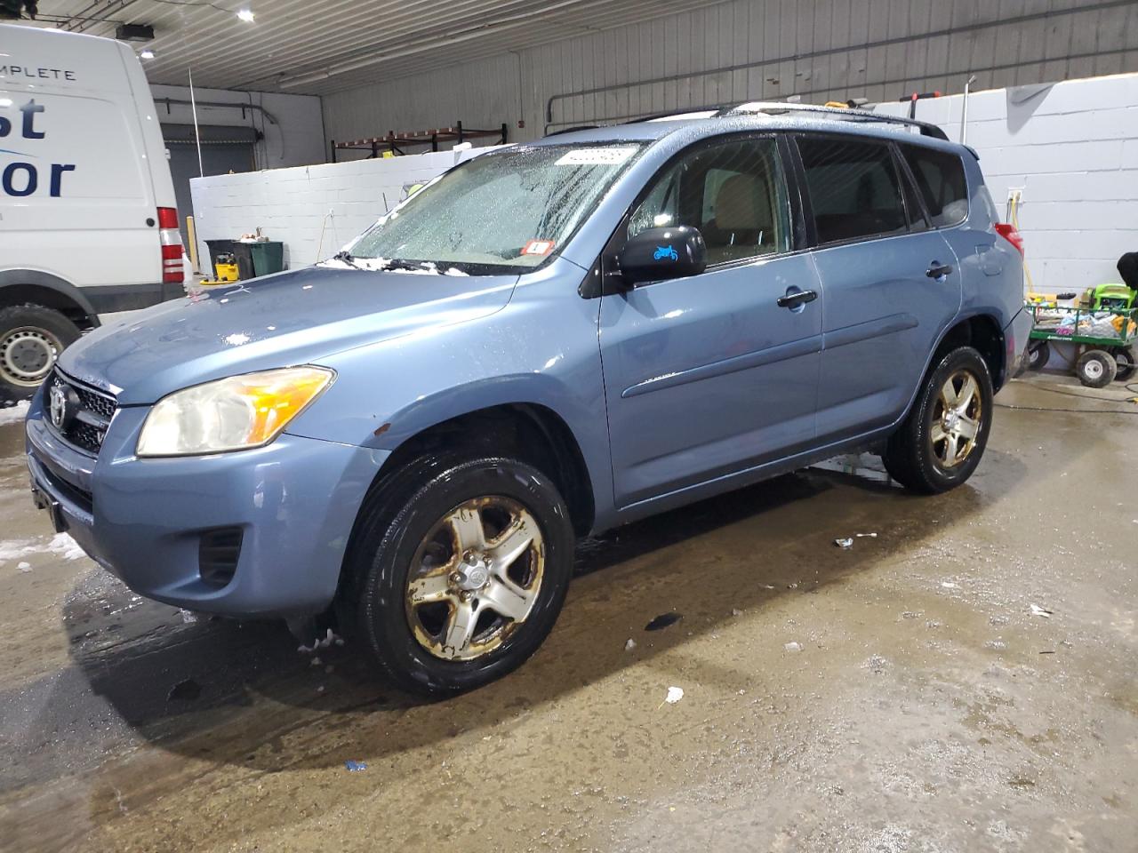 TOYOTA RAV4 2011