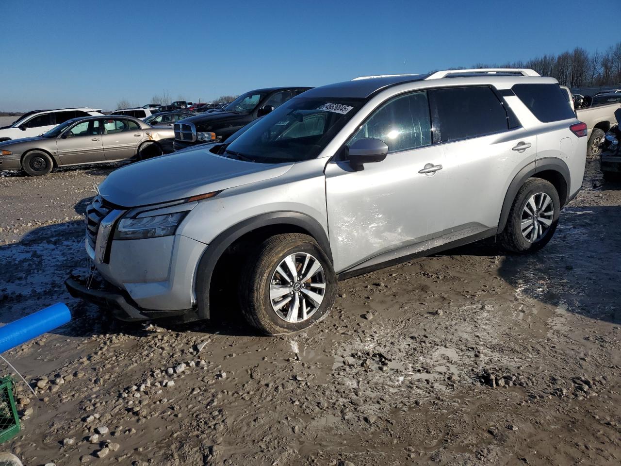 NISSAN PATHFINDER 2024