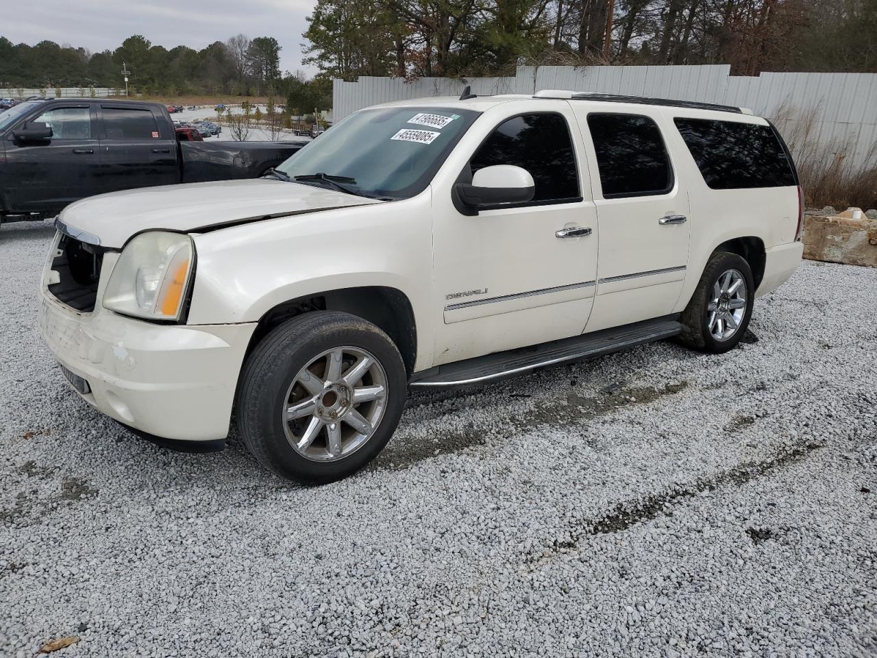 GMC YUKON XL D 2011