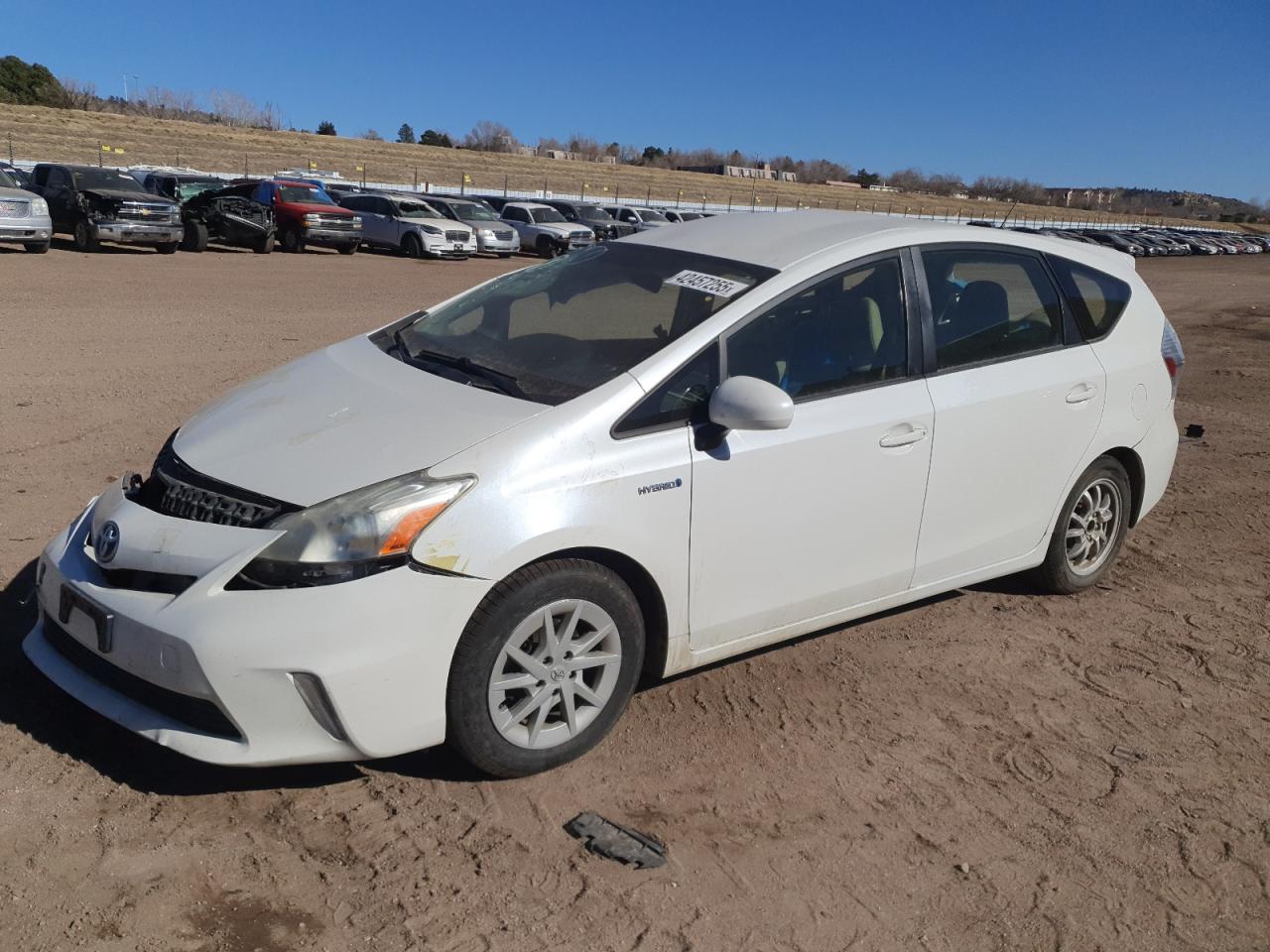 TOYOTA PRIUS V 2013