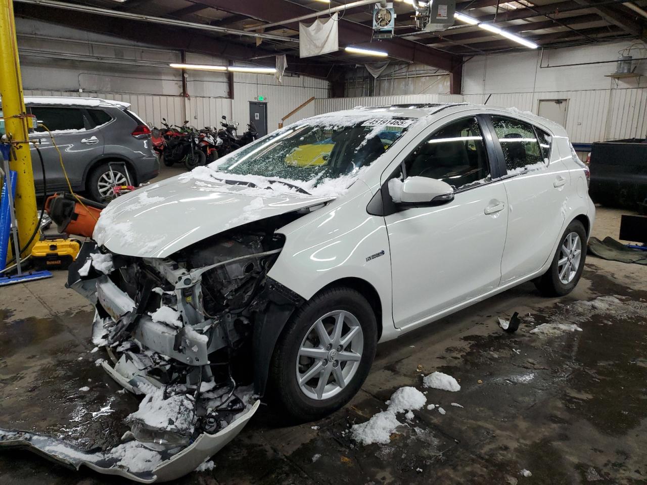 TOYOTA PRIUS C 2014