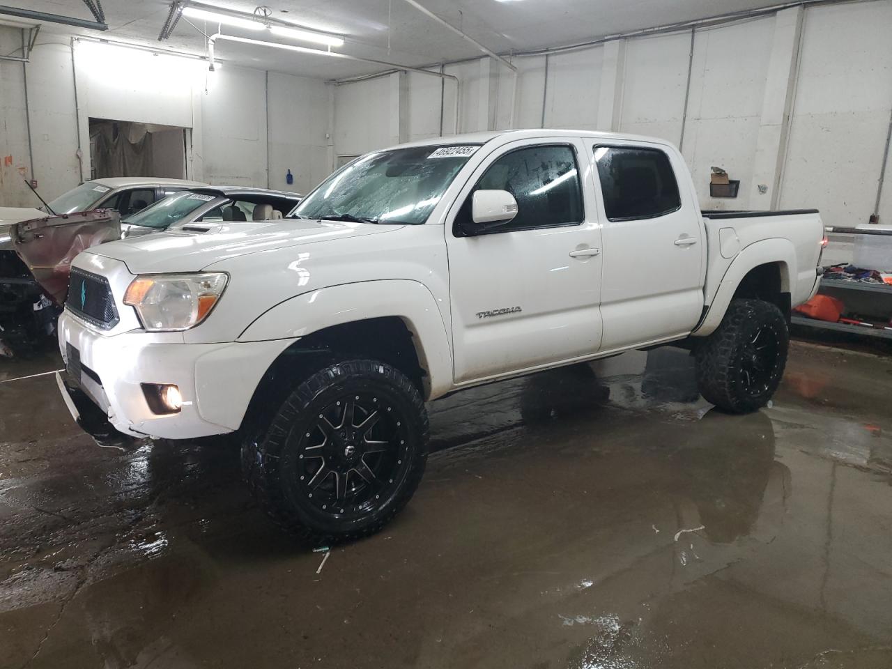 TOYOTA TACOMA DOU 2015