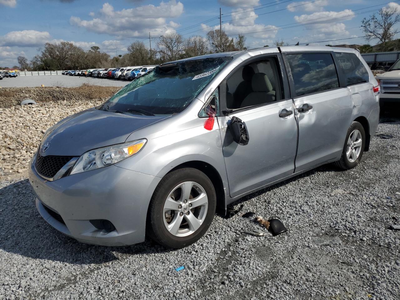 TOYOTA SIENNA 2013