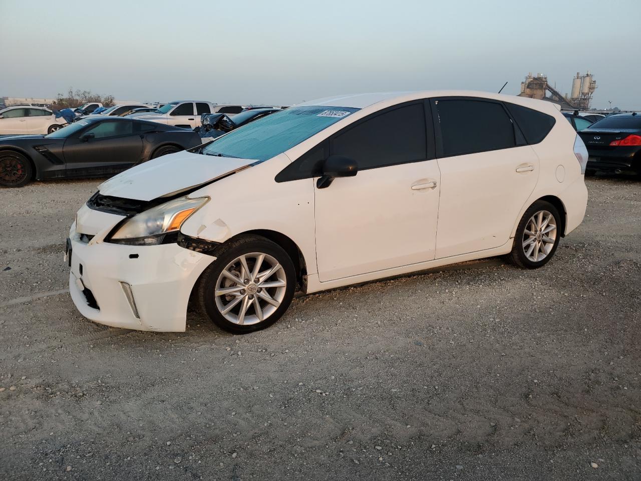 TOYOTA PRIUS V 2012