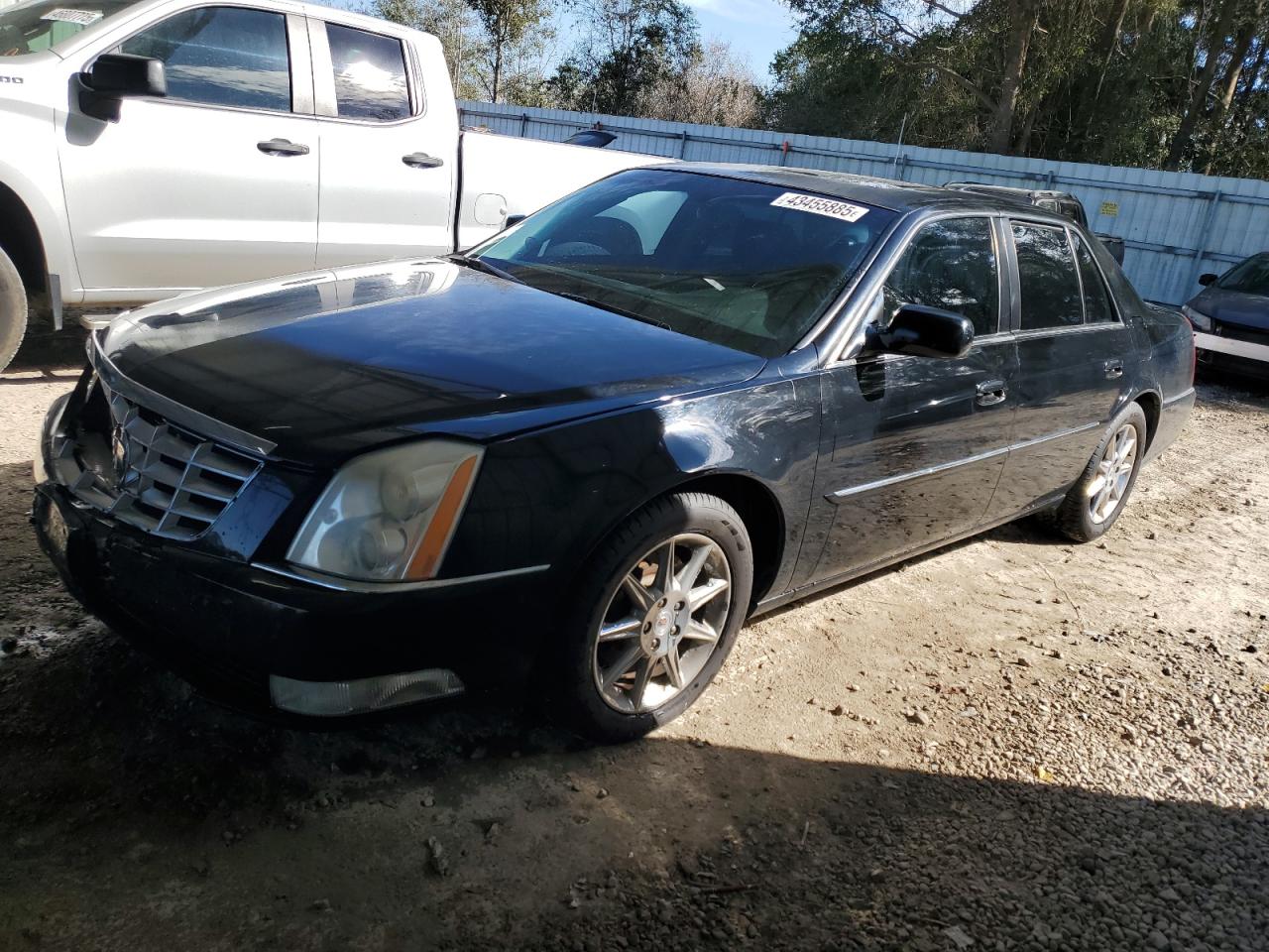 CADILLAC DTS LUXURY 2011