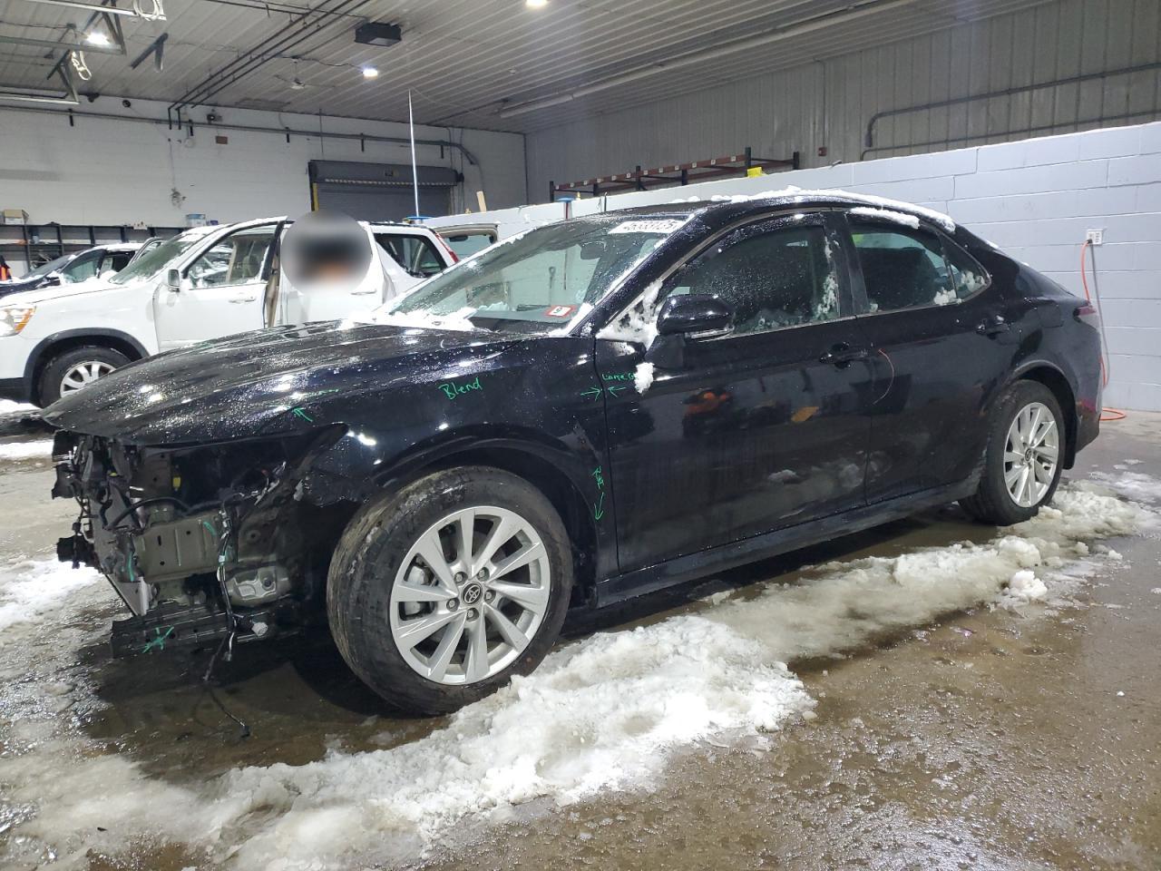 TOYOTA CAMRY LE 2023