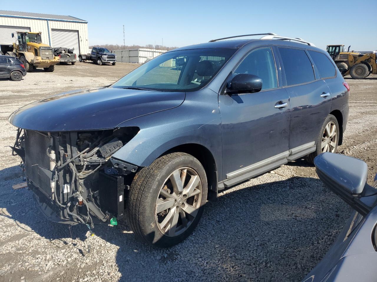 NISSAN PATHFINDER 2016
