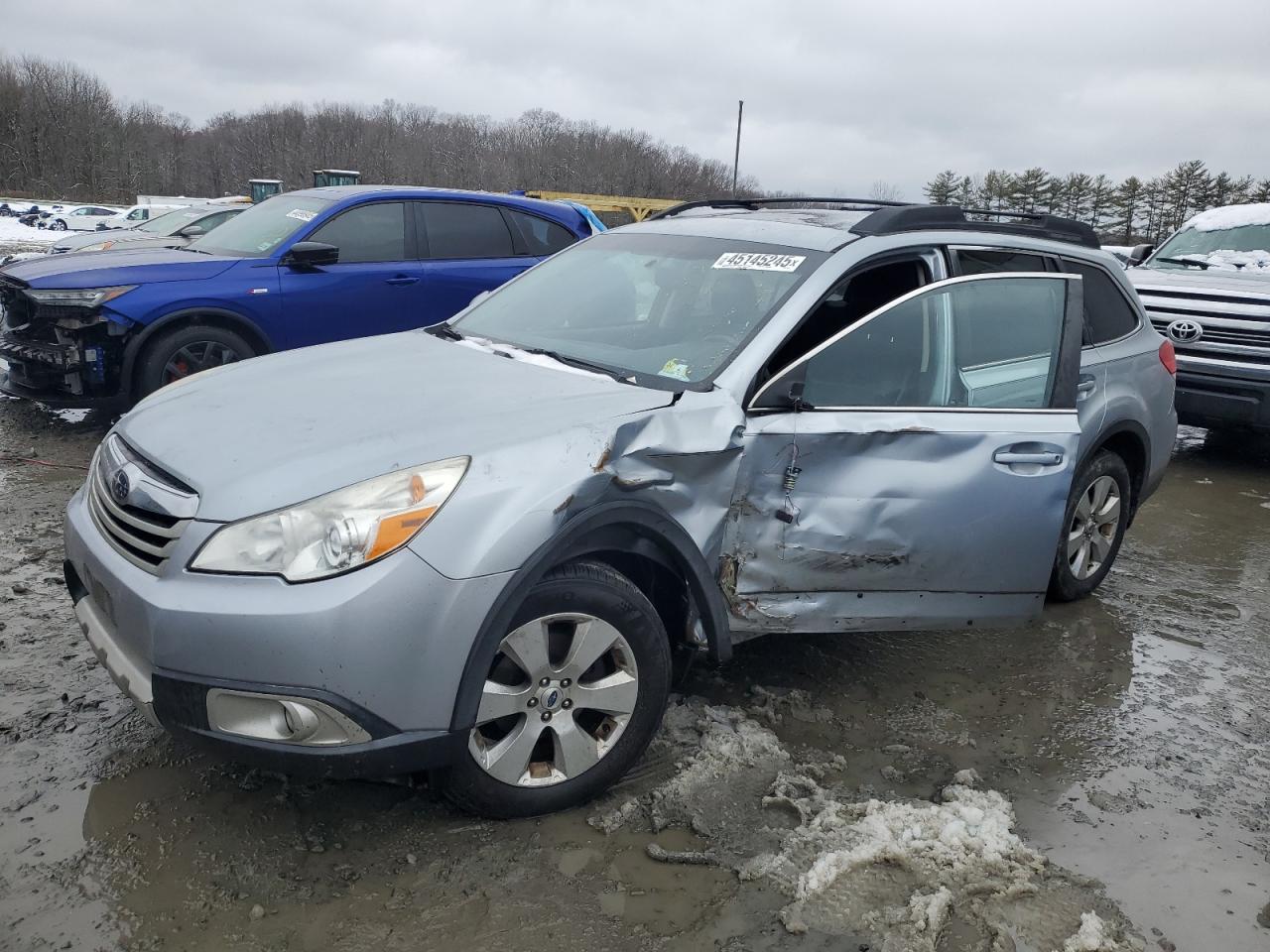 SUBARU OUTBACK 2. 2012