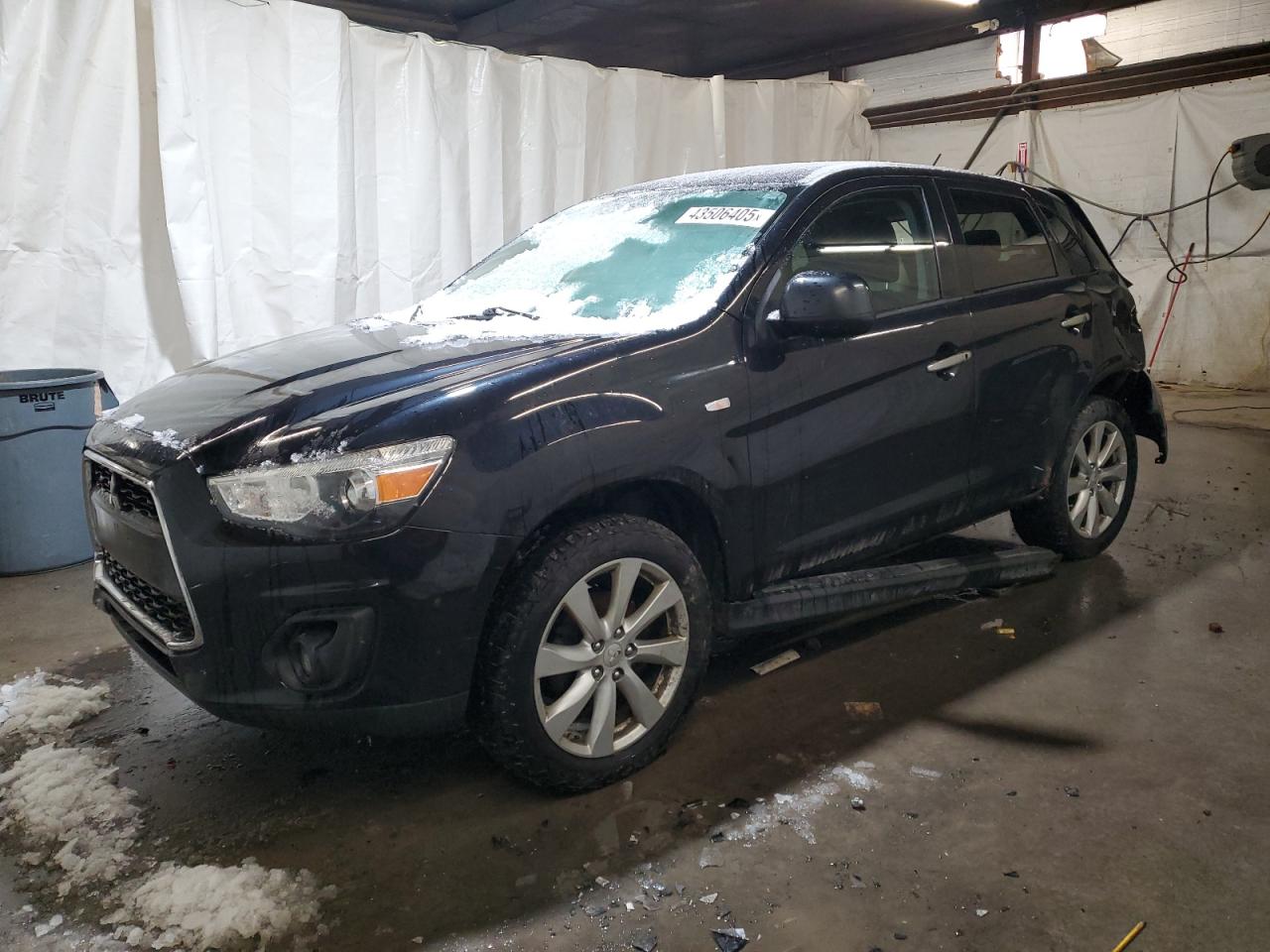 MITSUBISHI OUTLANDER 2015